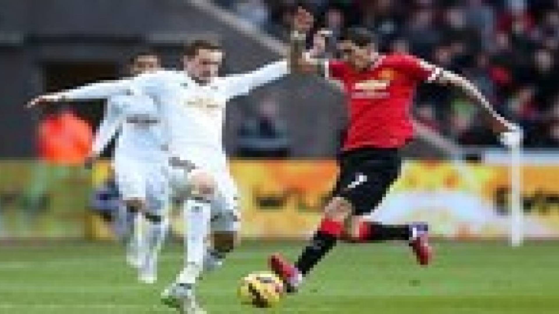 مانشستر يونايتد يخسر أمام سوانزي سيتي بثنائية