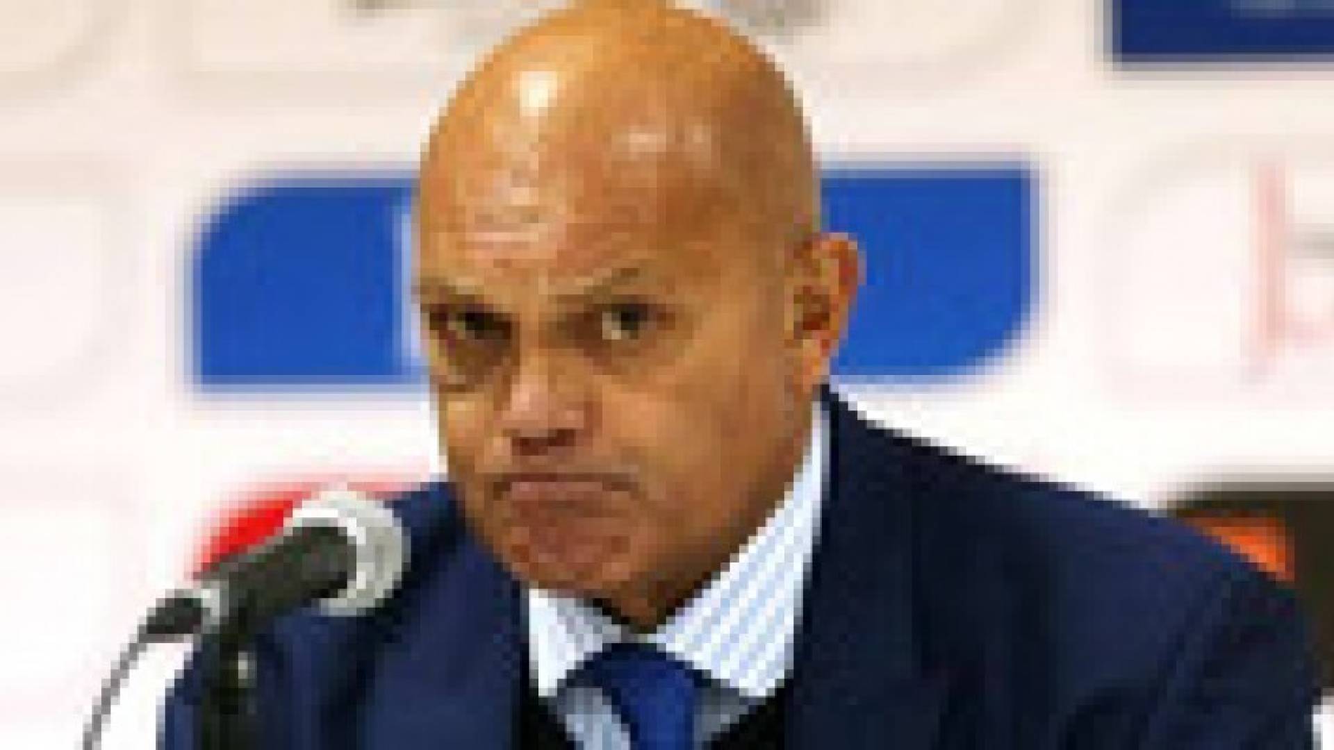 ويلكنز يعتذر عن الاستمرار مع المنتخب الوطني