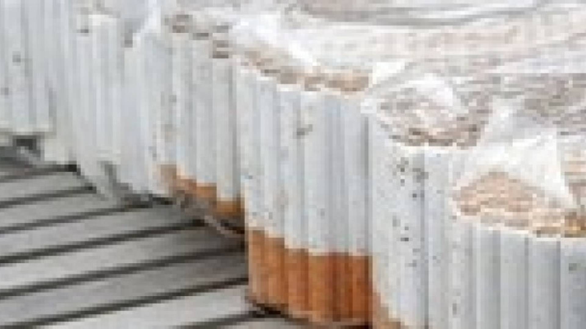 الجمارك تحبط عملية تهريب سجائر وبضائع مختلفة