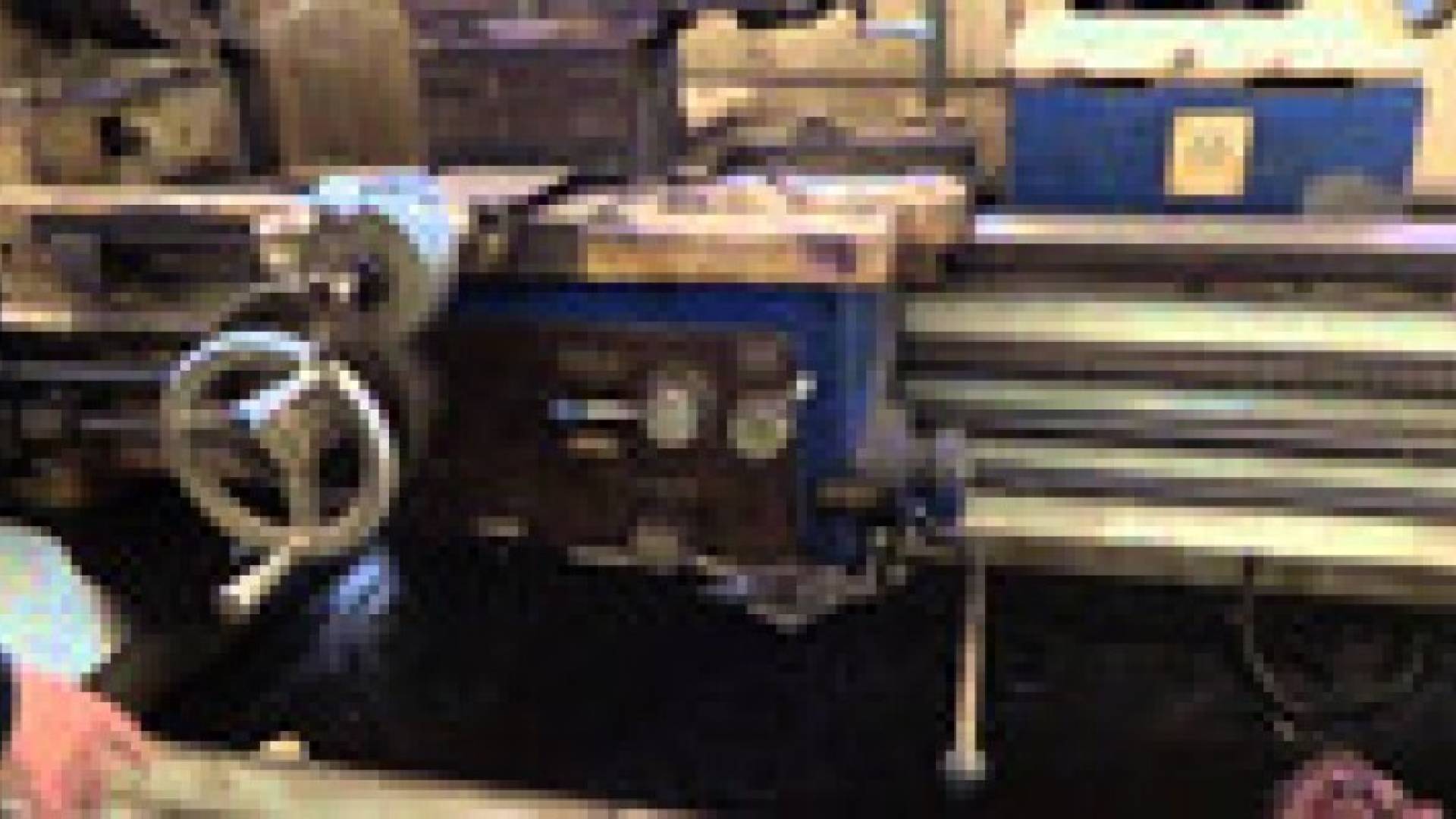 الرصيفة: وفاة فتى علق في مخرطة معادن