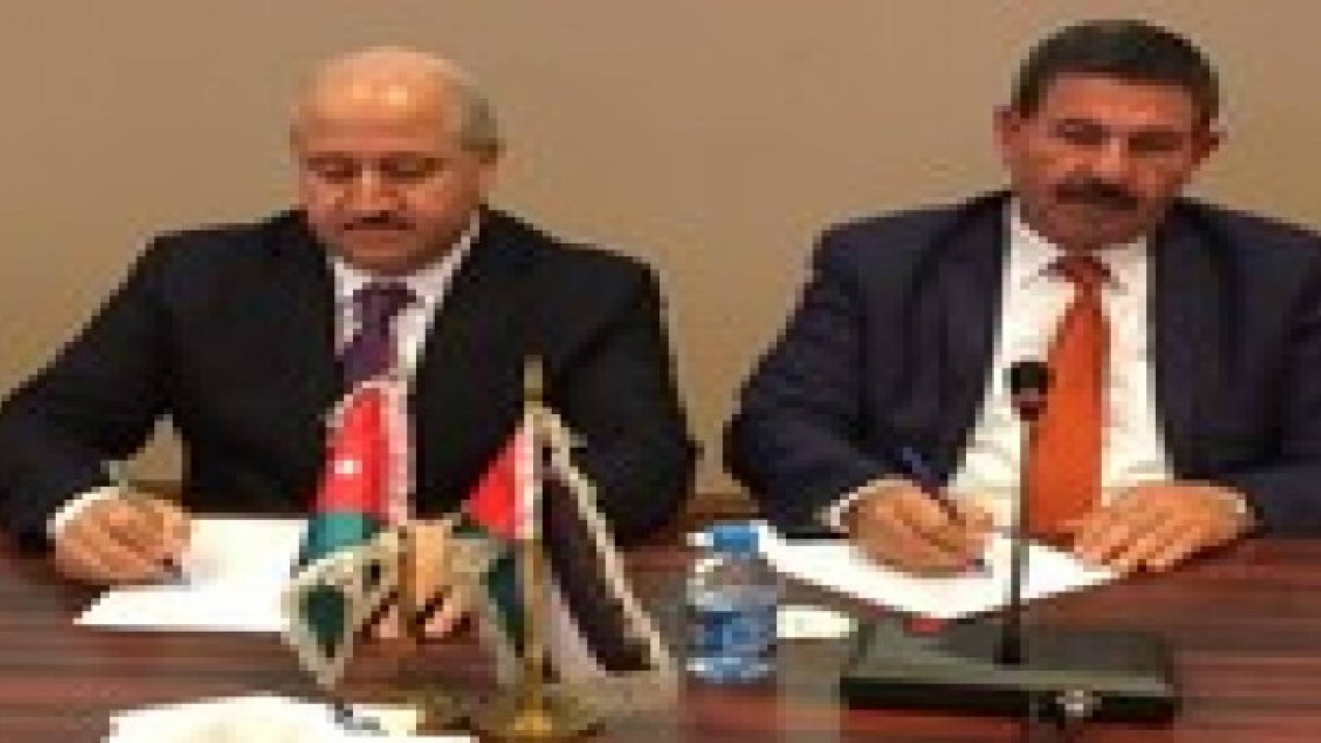 توقيع اتفاقية المرحلة الأولى لـ " ناقل البحرين"