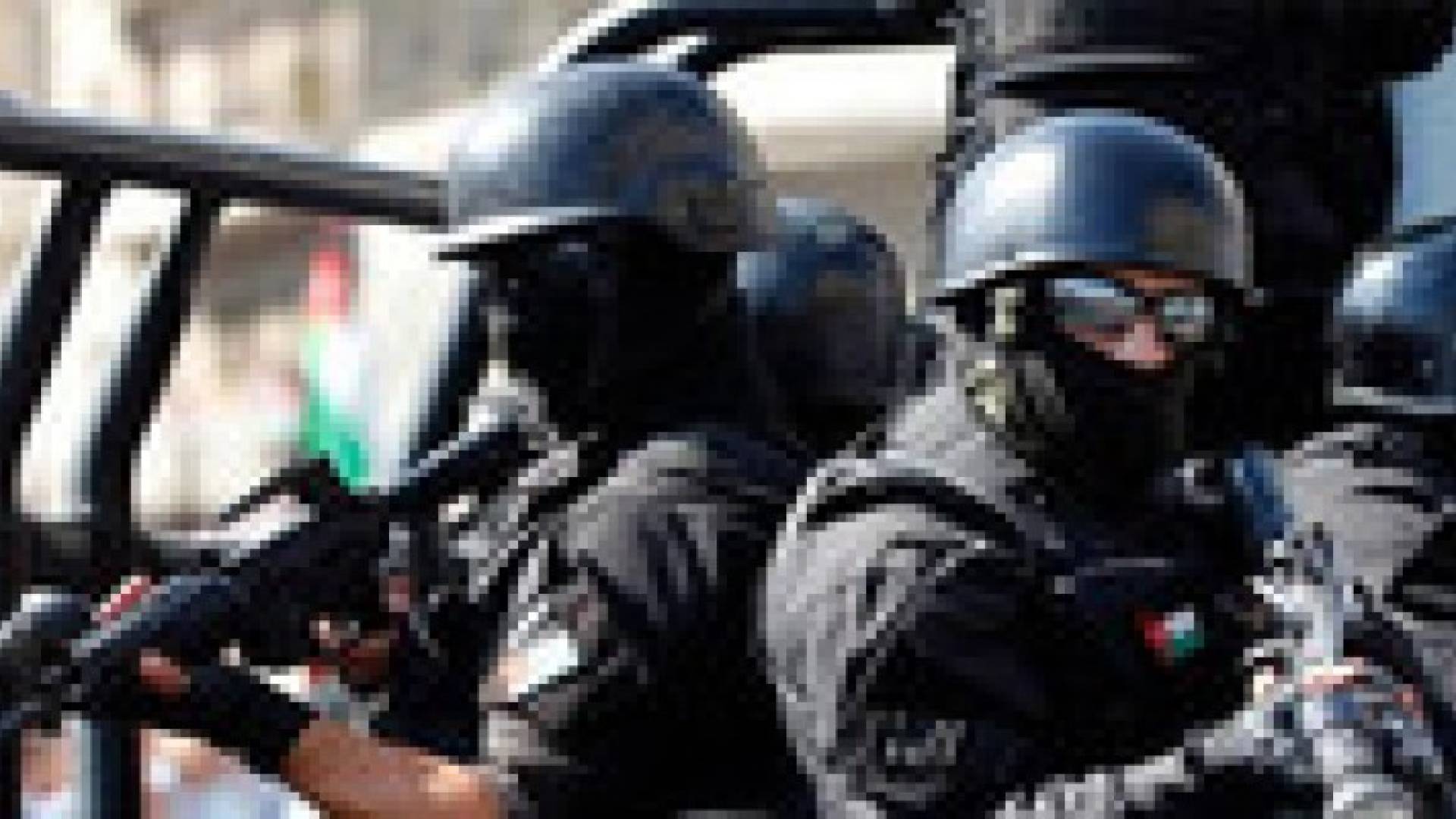 اصابة ضابط اثناء القاء القبض على مطلوب بقضايا سرقات
