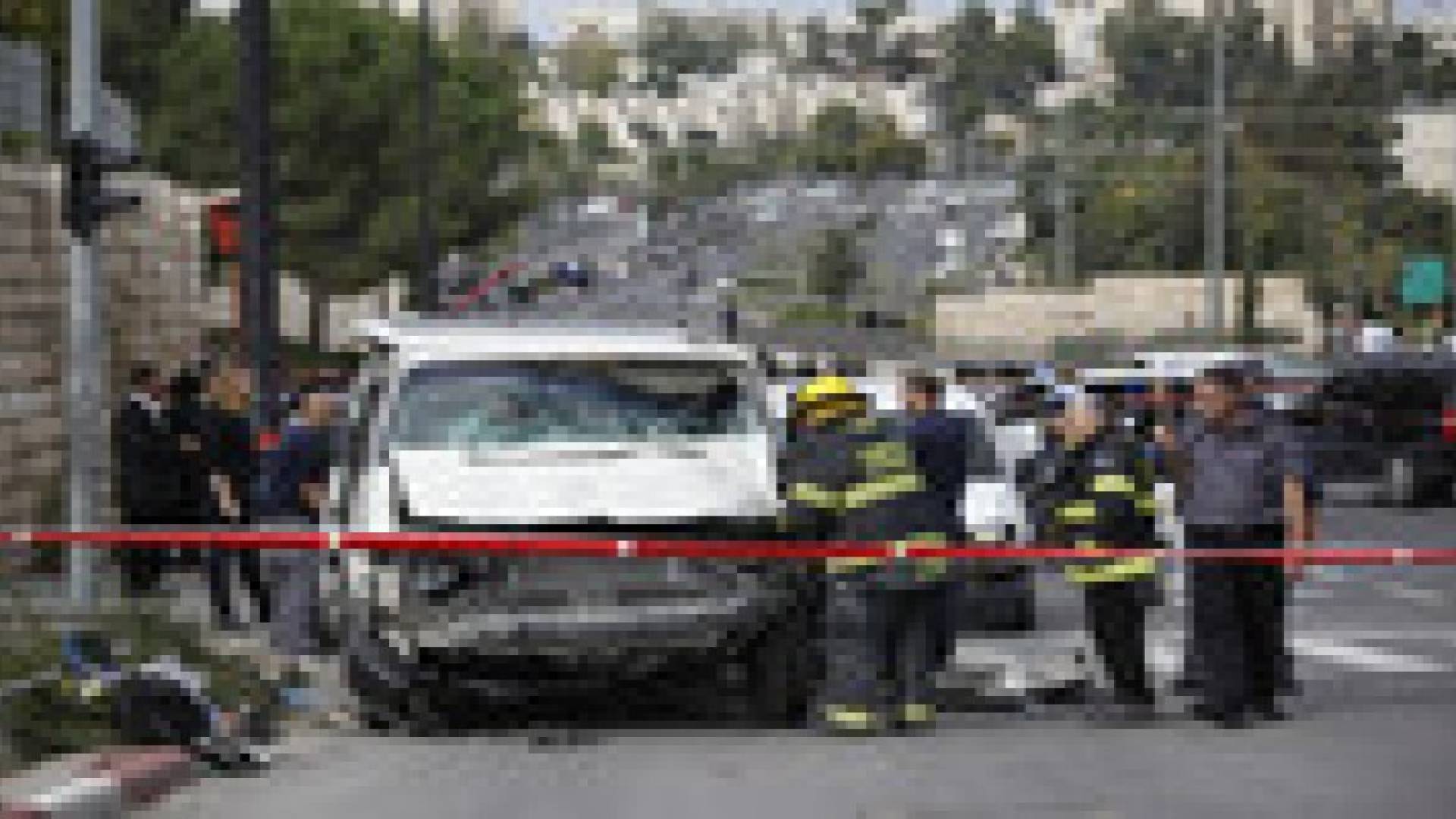 سائق فلسطيني يدهس جندي إسرائيلي عند نقطة تفتيش بالضفة الغربية