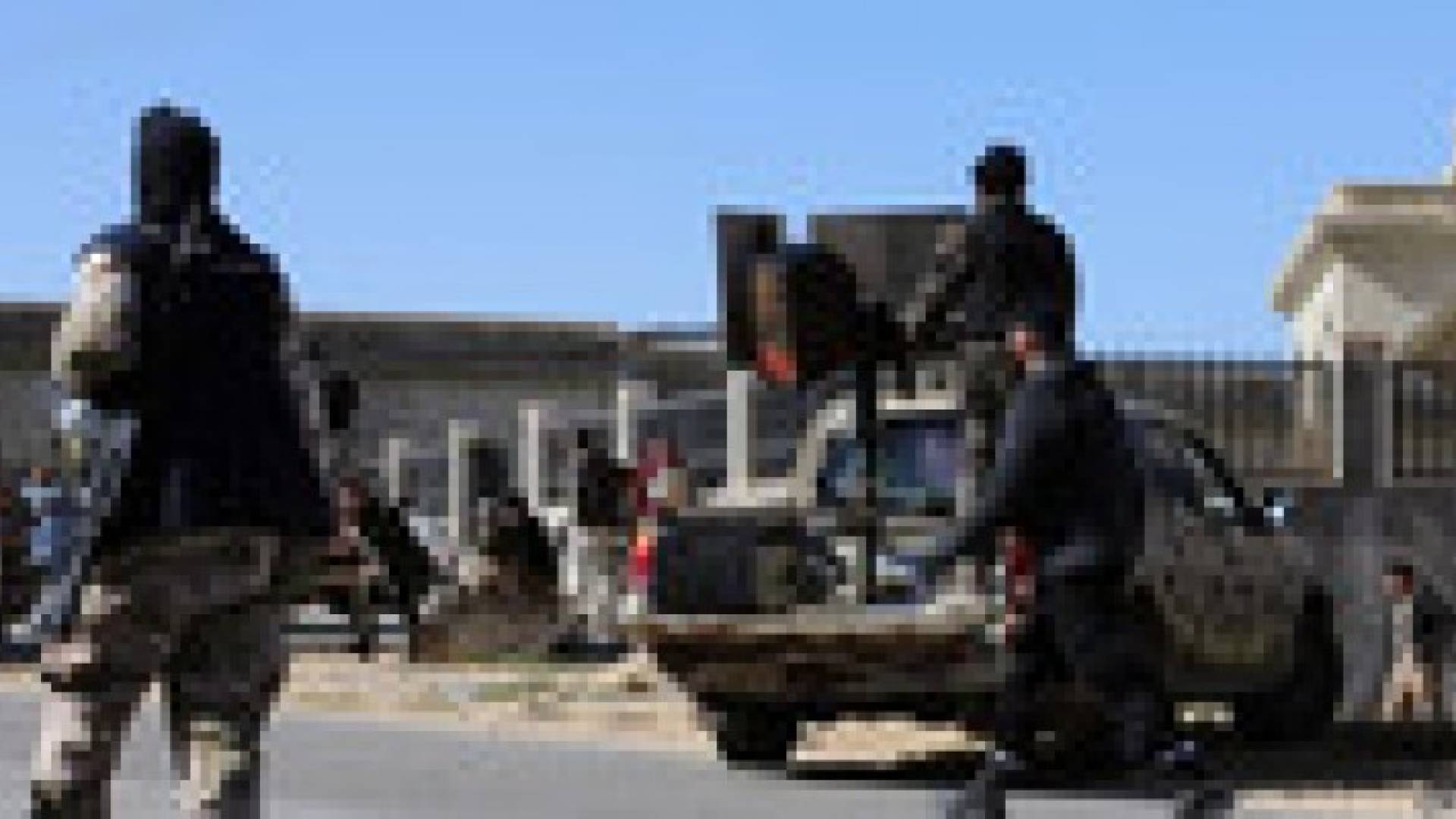 قتيلان و7 مصابين جراء سقوط قذيفتين على حي سكني في بنغازي الليبية