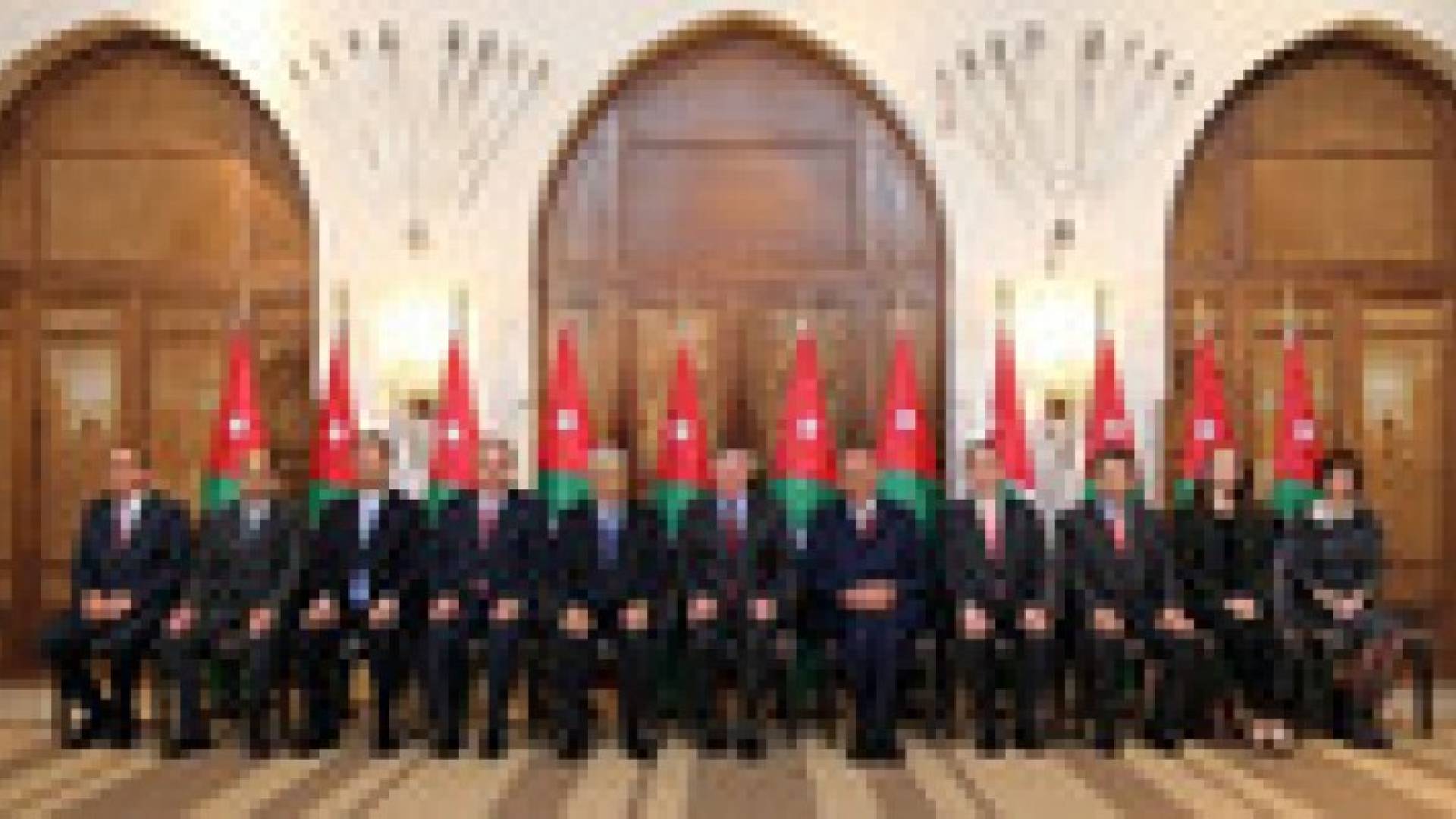 السيرة الذاتية للوزراء الجدد في حكومة النسور