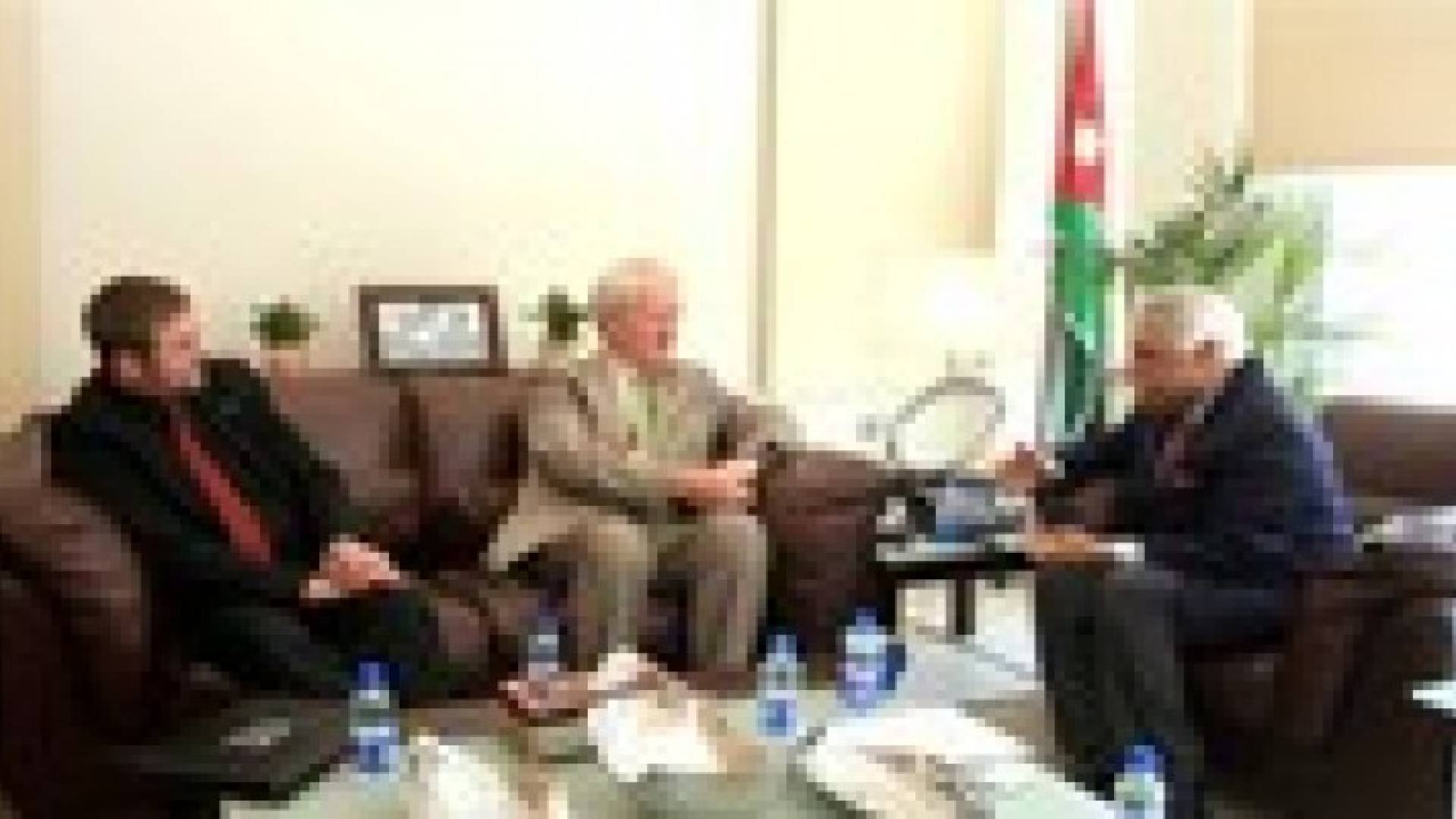 امين عمان يلتقي سفير جمهورية جنوب افريقيا و يبحث معه سبل تعزيز التعاون