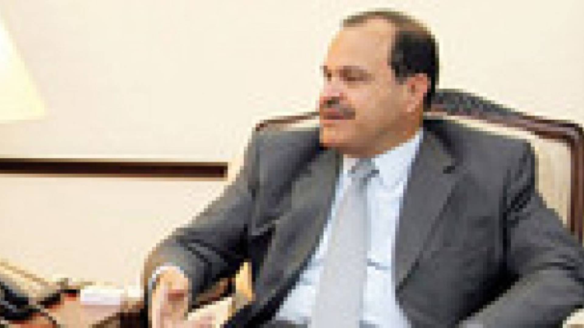 وزير الداخلية يلتقي وفدا امريكيا