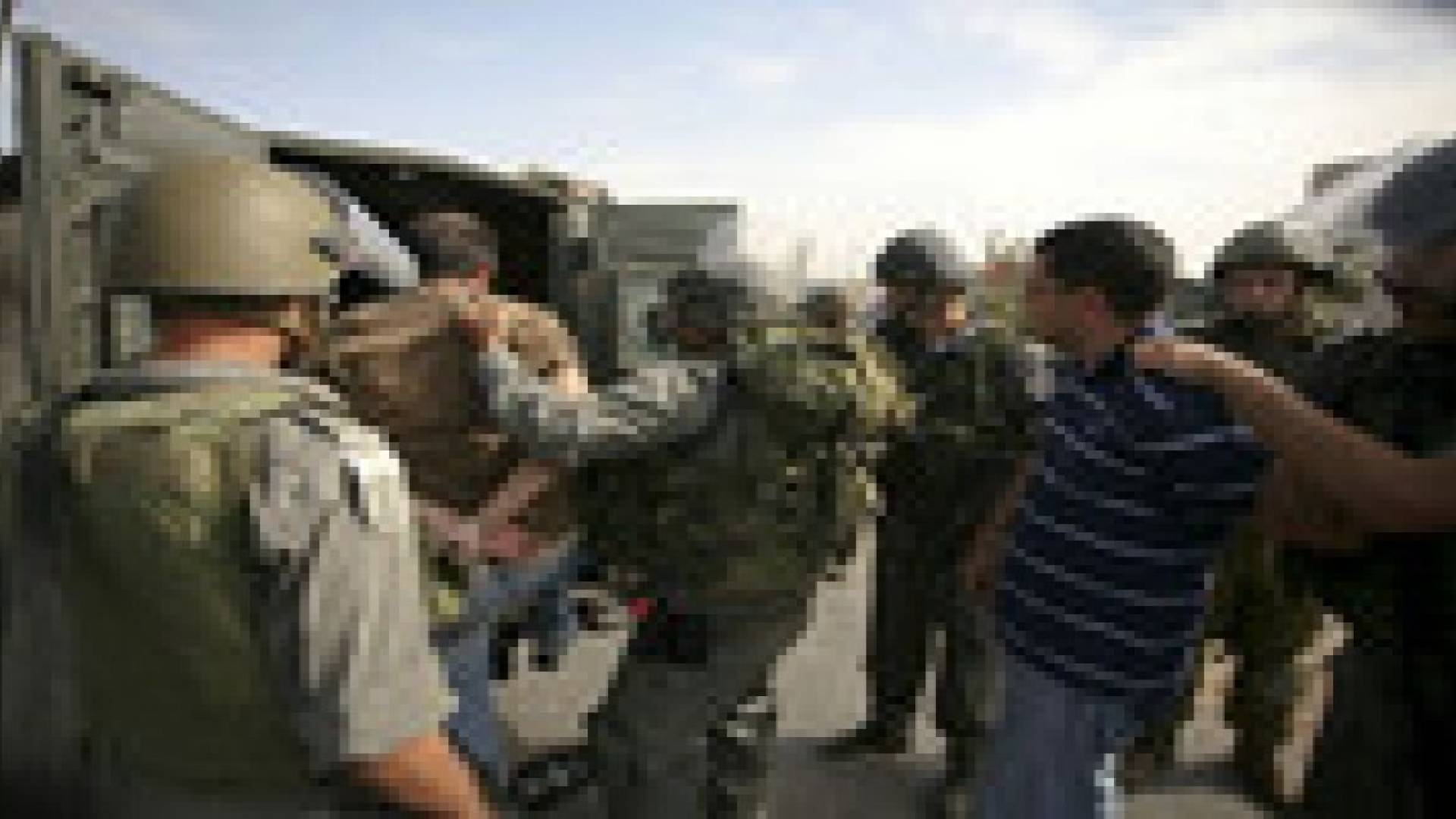 الاحتلال يعتقل 5 مواطنين فلسطينيين