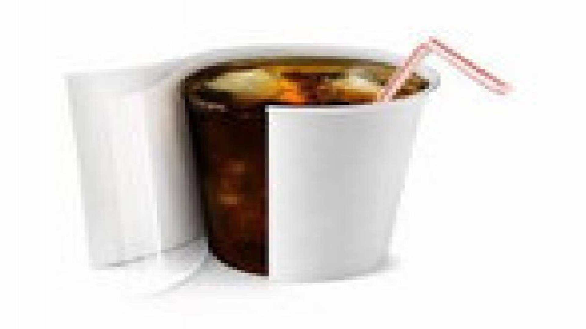 أكواب صديقة للبيئة تنبت بعد رميها