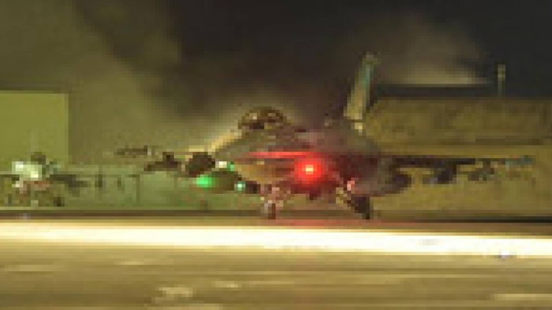 وكالة الأنباء الإماراتية: المقاتلات الإماراتية بالأردن تغير على مواقع نفطية لداعش..فيديو