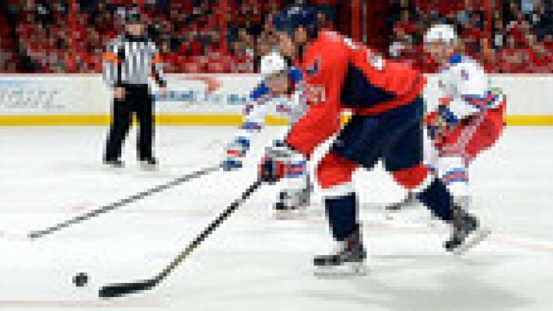 فوز كارولينا هوريكانز على مينيسوتا في دوري هوكي الجليد الأمريكي