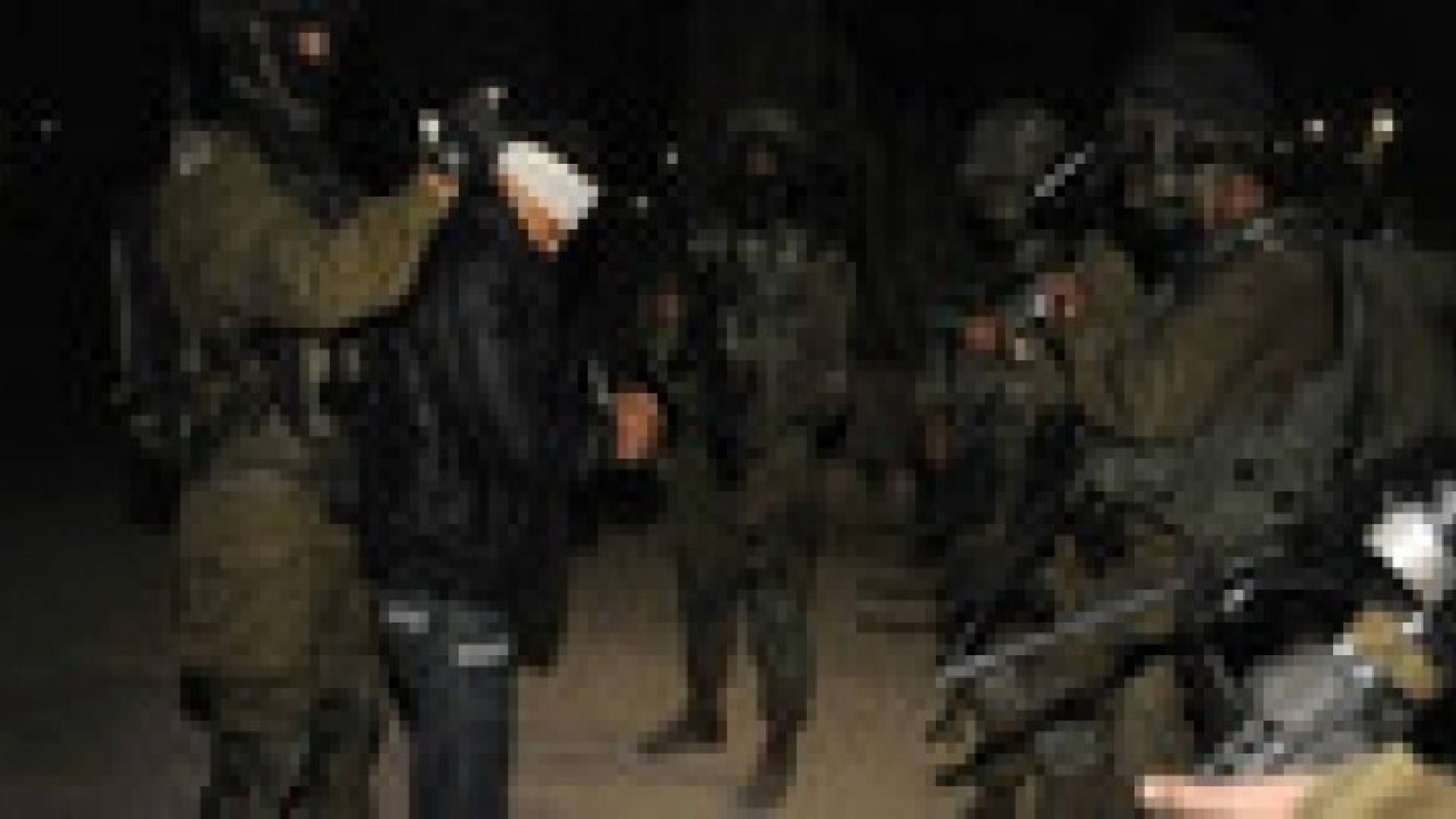 إسرائيل تعتقل 7 فلسطينيين بالضفة الغربية