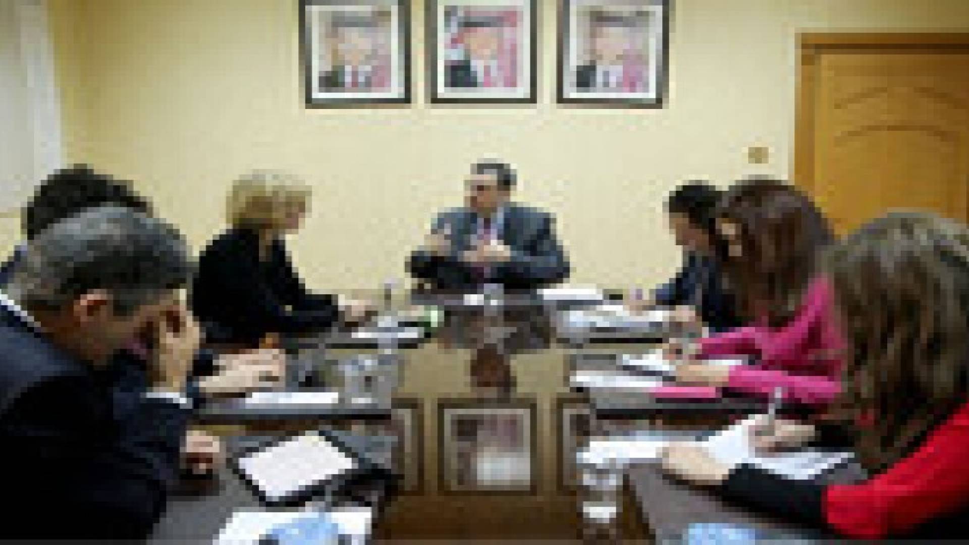 وزير التخطيط والتعاون الدولي يلتقي بعثة صندوق النقد الدولي