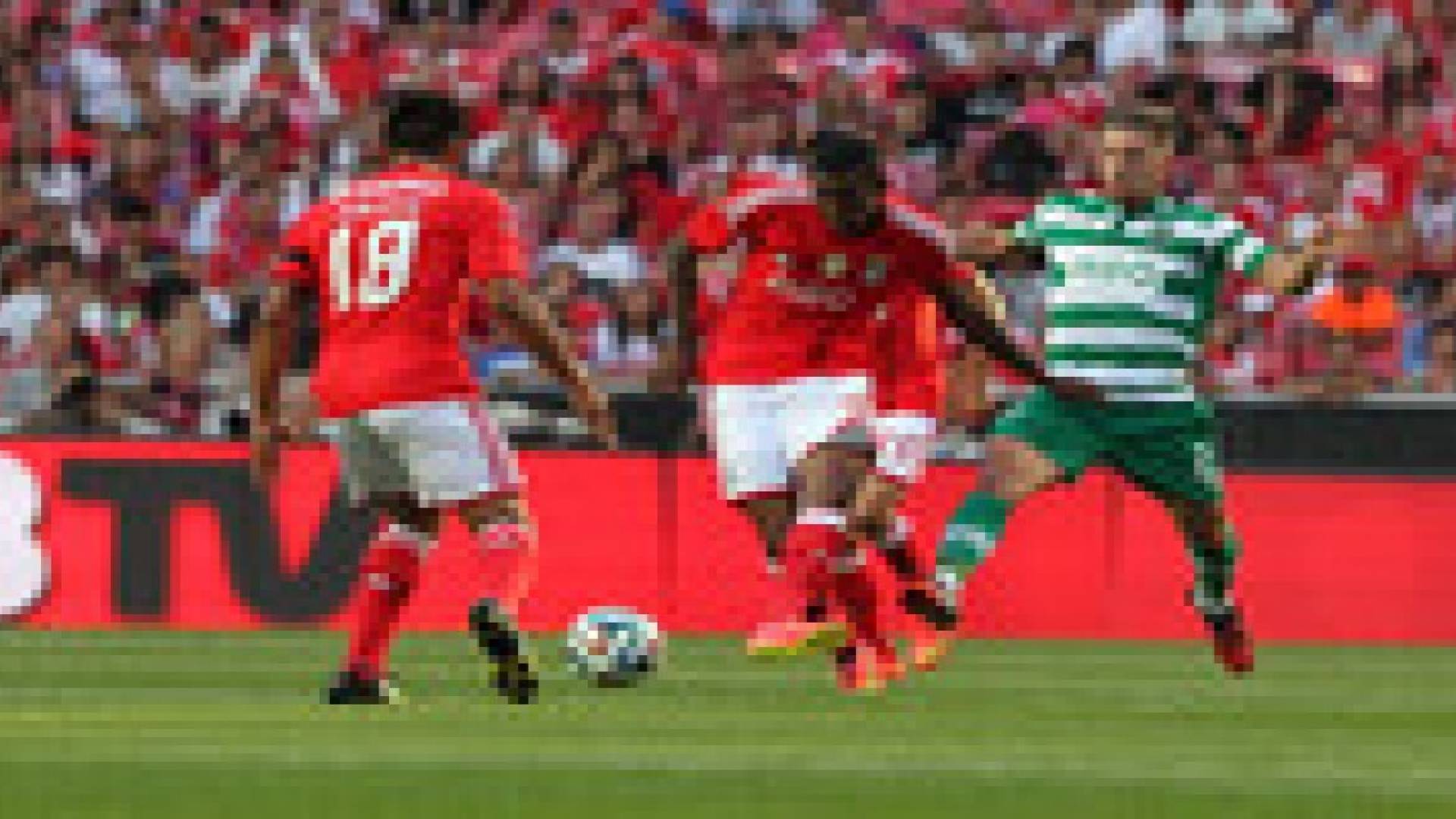 بنفيكا يحافظ على الفارق في القمة بالدوري البرتغالي