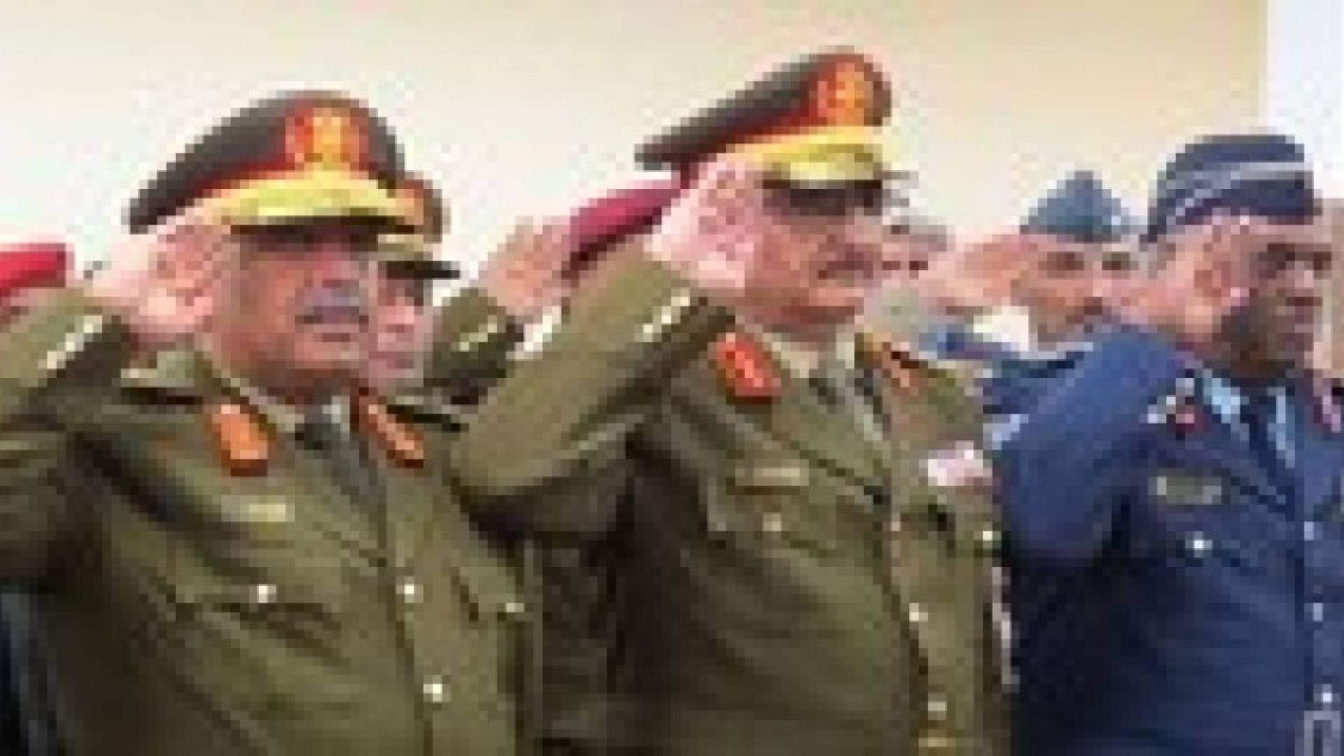 حفتر يؤدي اليمين قائدا عاما للجيش الليبي