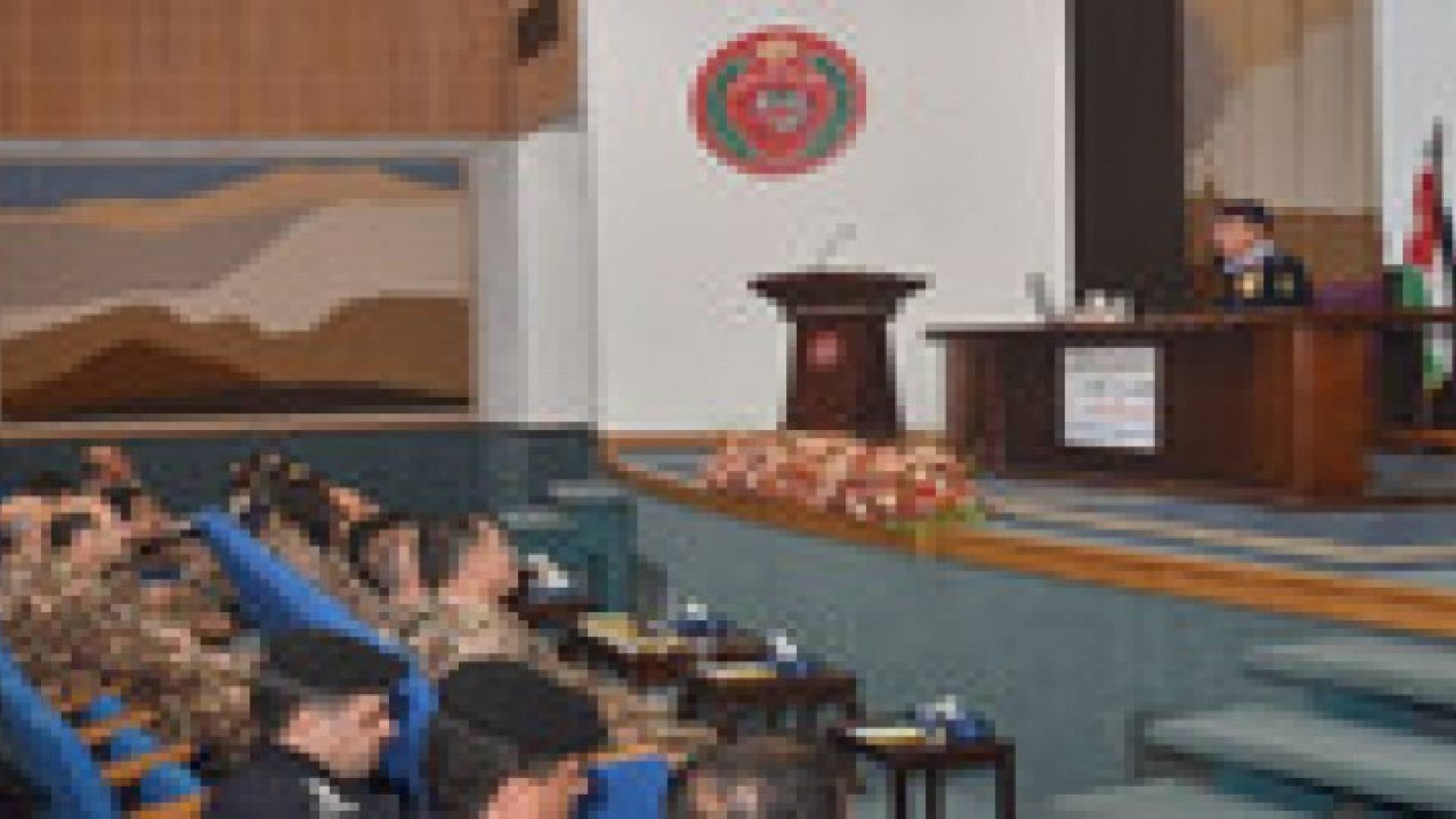 الطوالبة يحاضر في كلية القيادة والأركان الملكية