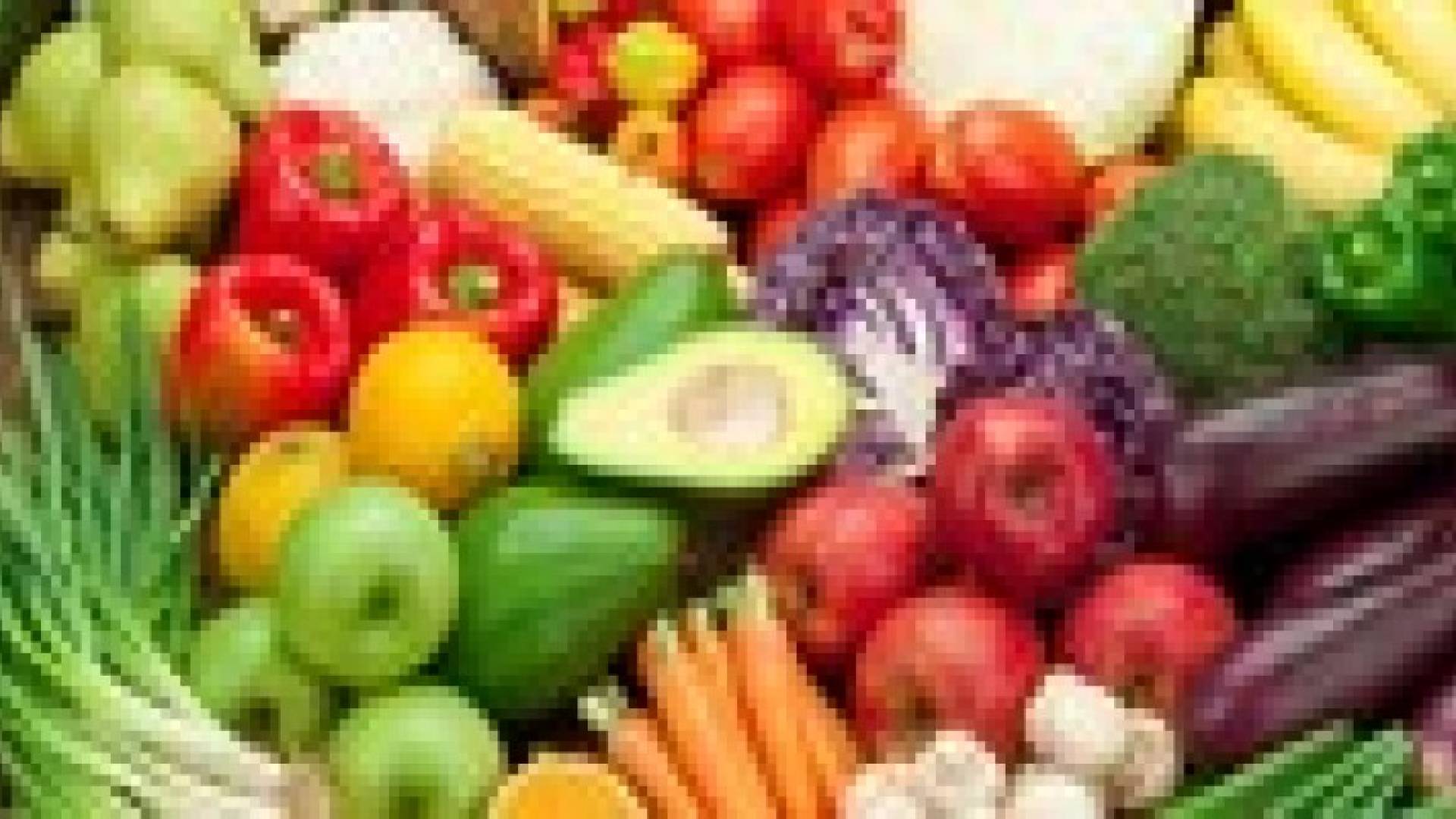 الطعام النيء.. هل من فوائد؟