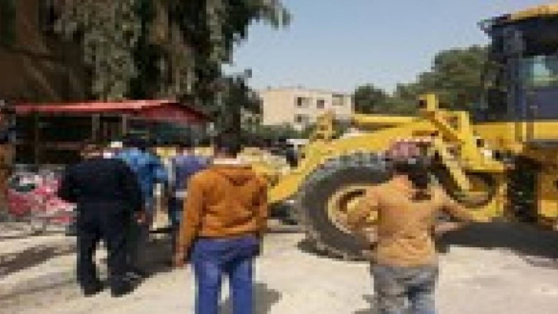 إصابة مواطن واعتقال في مناوشات بين الدرك وأصحاب بسطات البقعة..صور