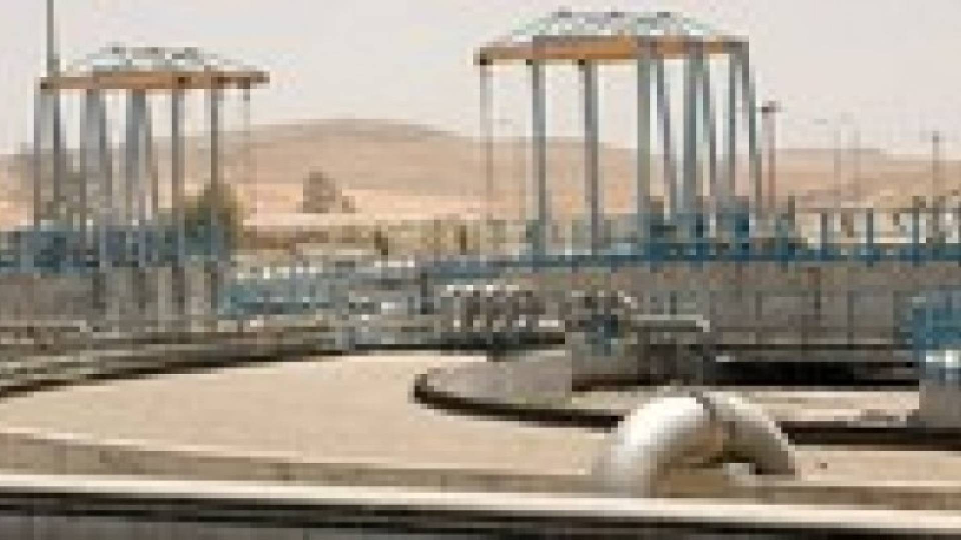 اتفاقية لتحسين شبكات الصرف الصحي بالزرقاء