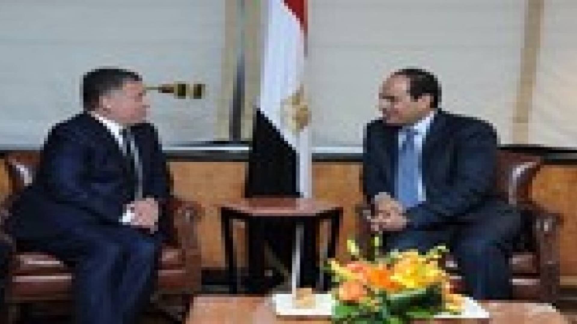 الملك يجري مباحثات مع الرئيس المصري في شرم الشيخ