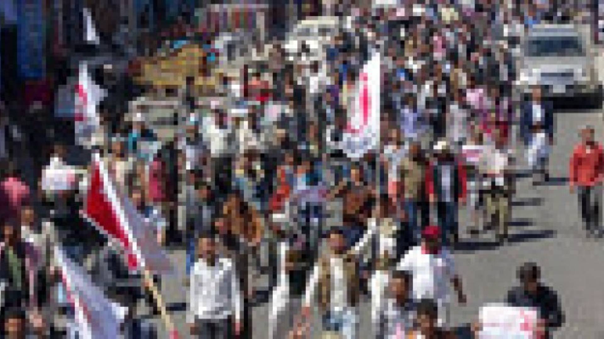 انتشار مكثف لمسلحي الحوثي لمنع تظاهرة رافضة لهم وسط صنعاء