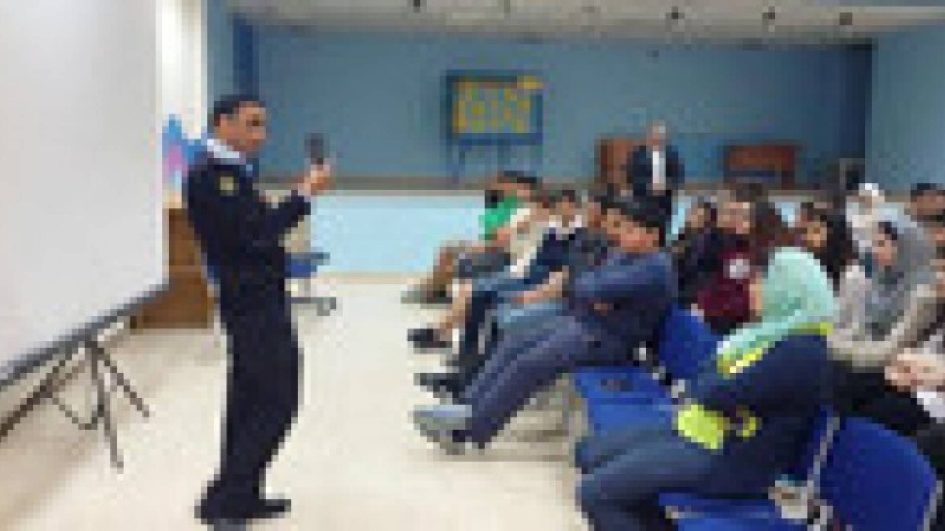 محاضرة بعنوان " الجريمة الالكترونية " بالتعاون بين الأمانة ومديرية الامن العام