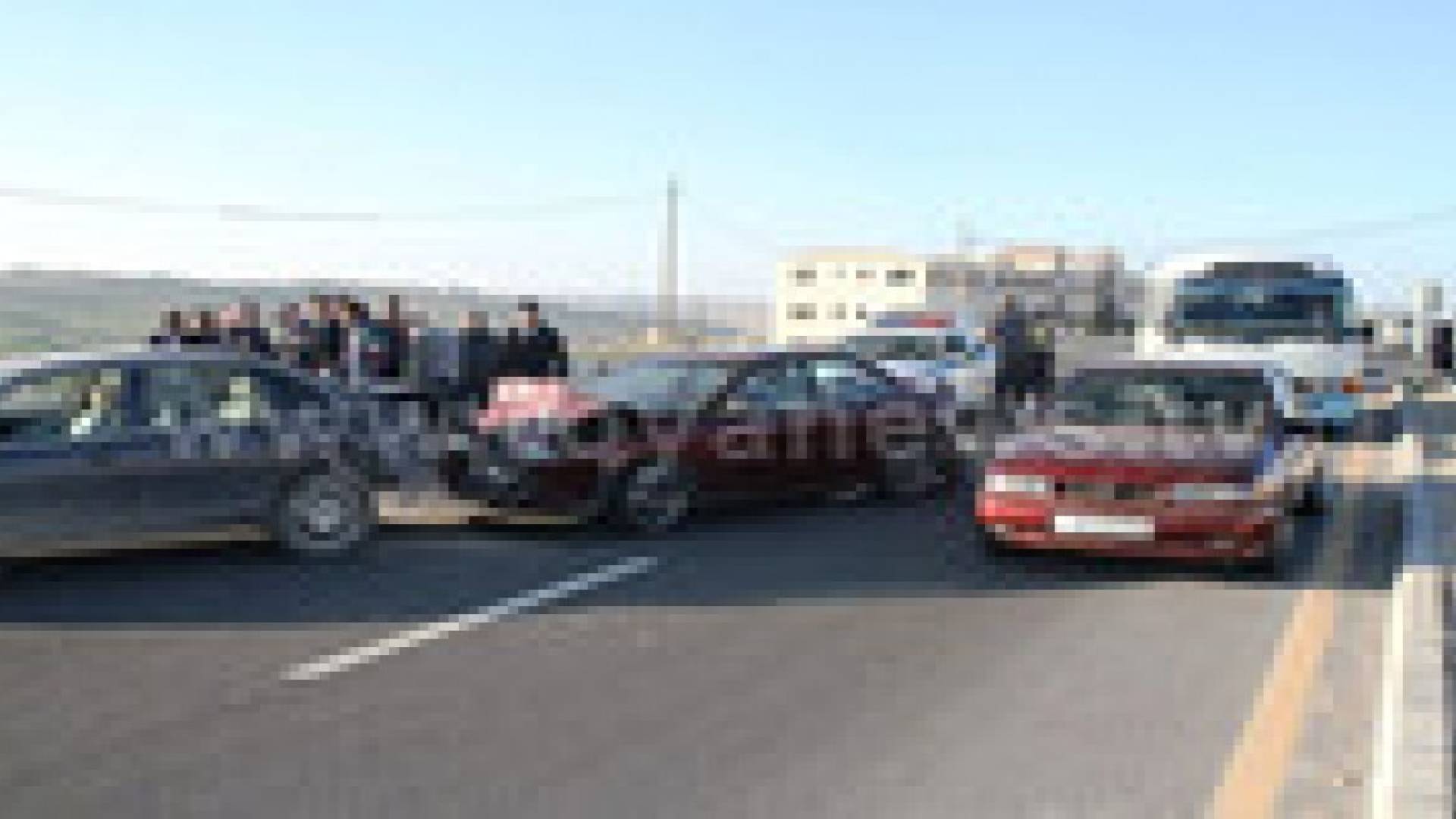 3 اصابات جراء حادث تصادم 3 مركبات في الكرك