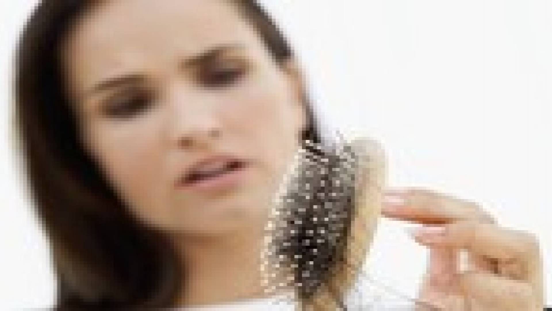 ‫تساقط الشعر قد يرجع إلى خلل في الهرمونات‬