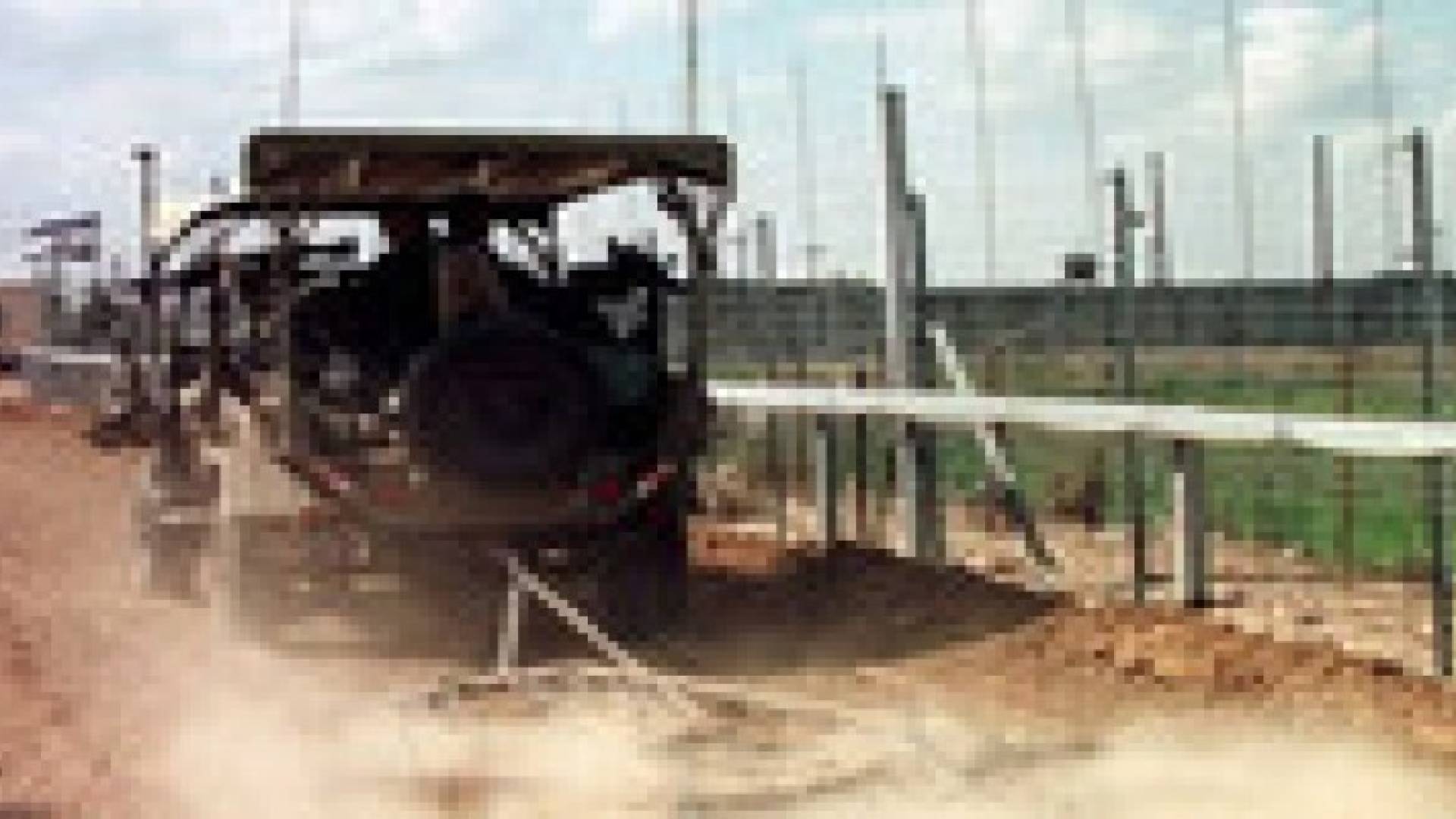 قوات الاحتلال تستهدف مزارعي غزة وتعتقل شخصين وسط القطاع