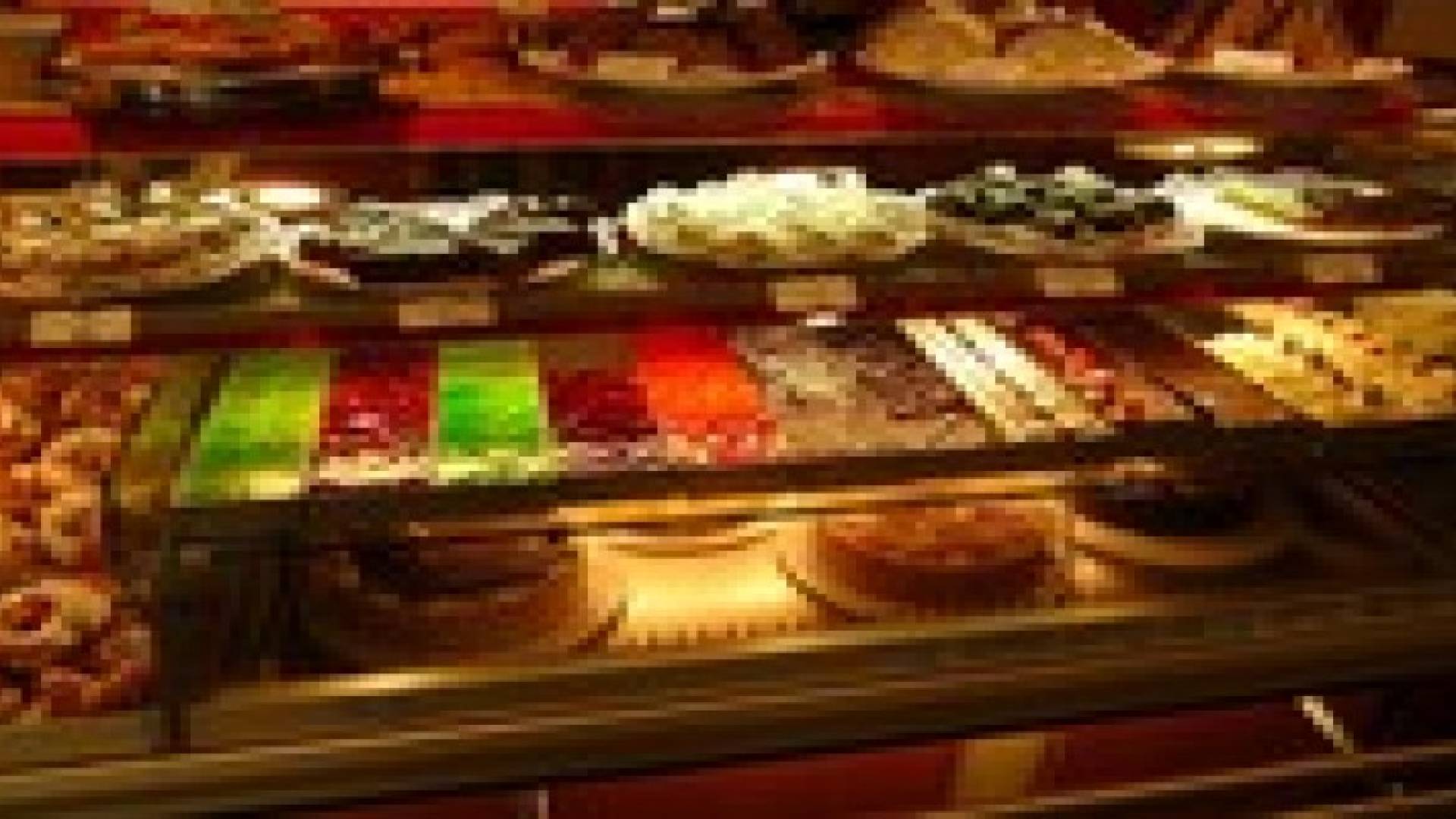 اتلاف نصف طن مواد تدخل في صناعة الحلويات