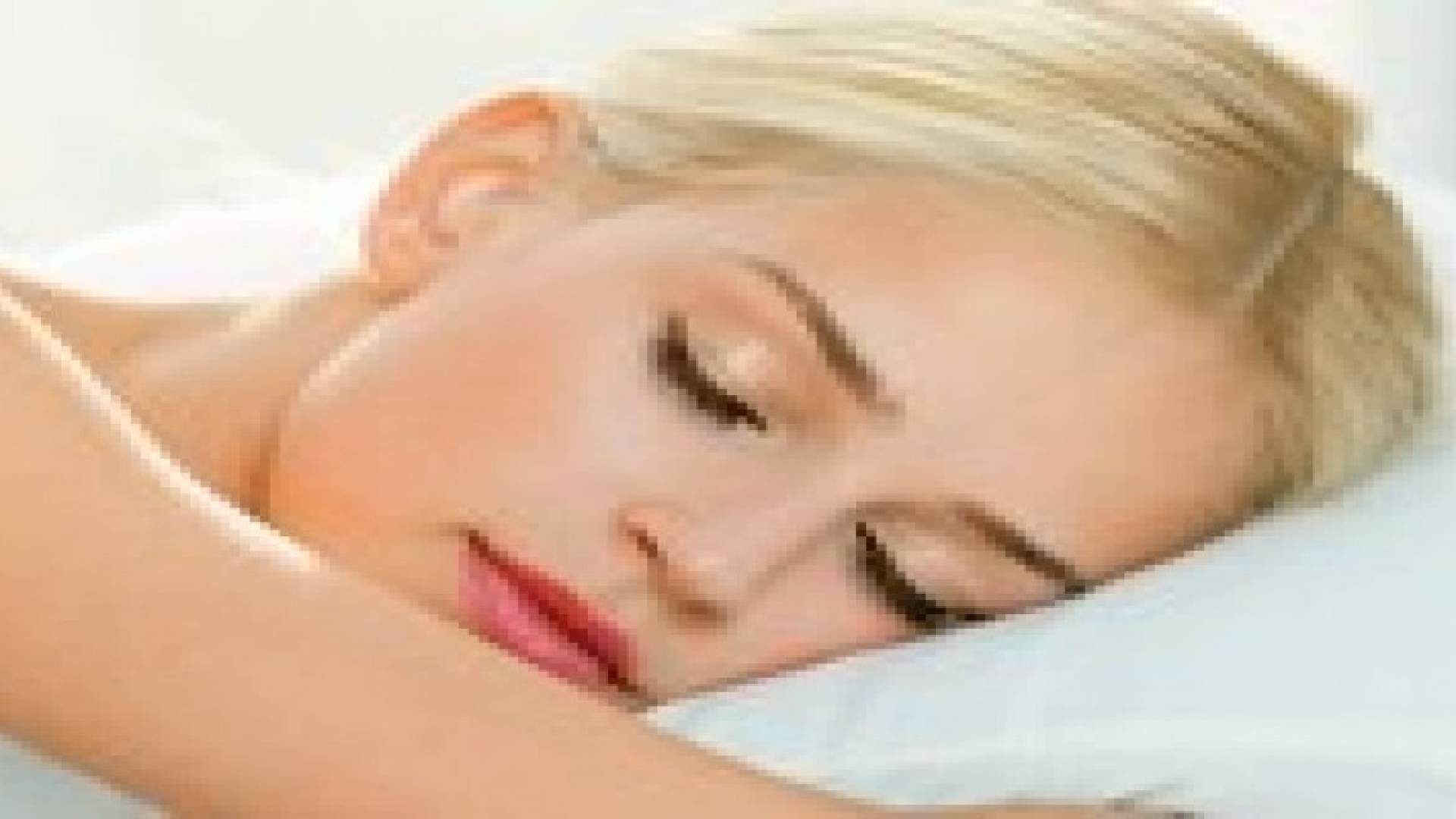 النوم الصحي مفتاح جمال بشرتك‬