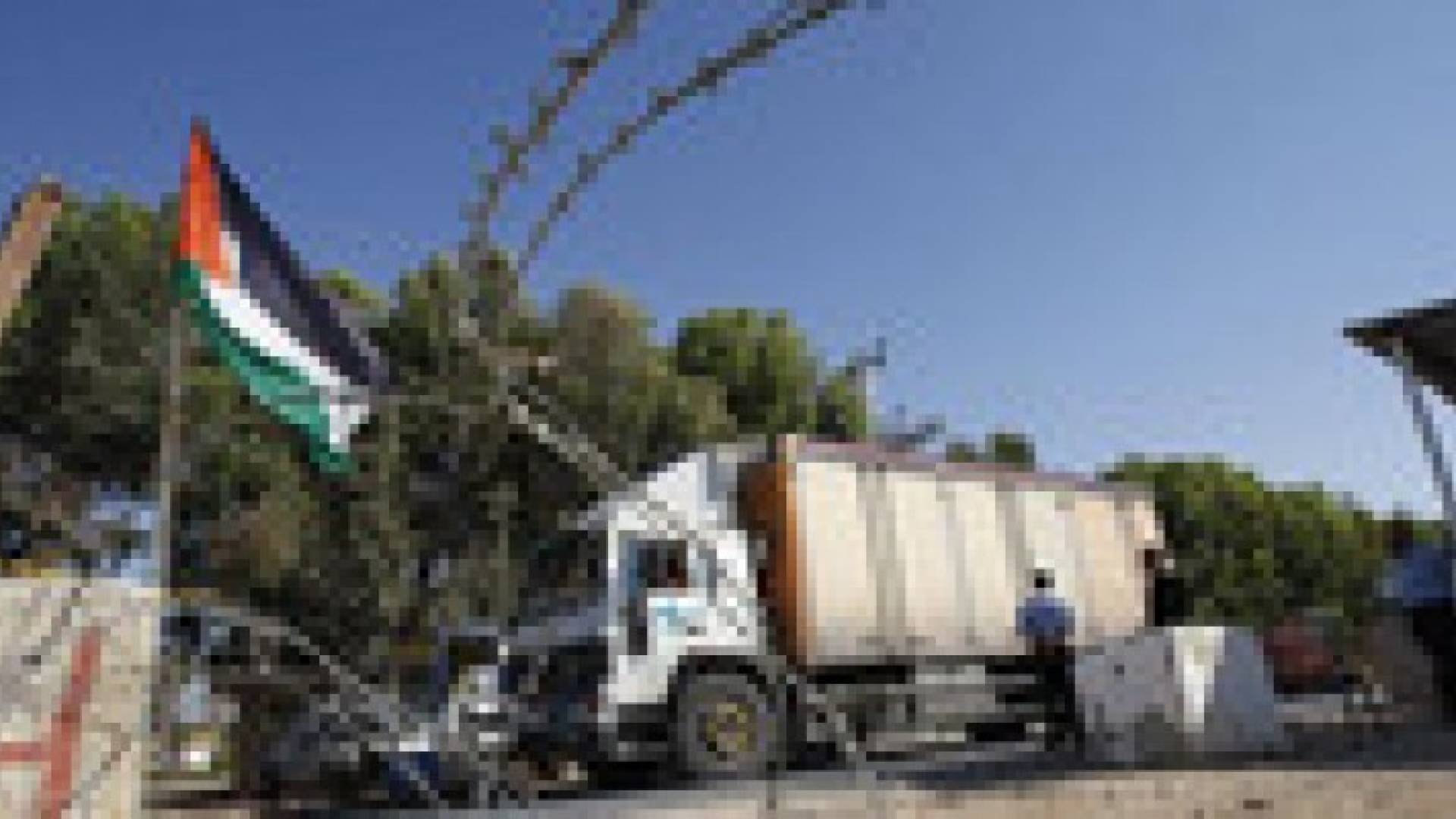 غزة: إدخال 660 شاحنة بضائع وأسمنت ومواد إنشائية