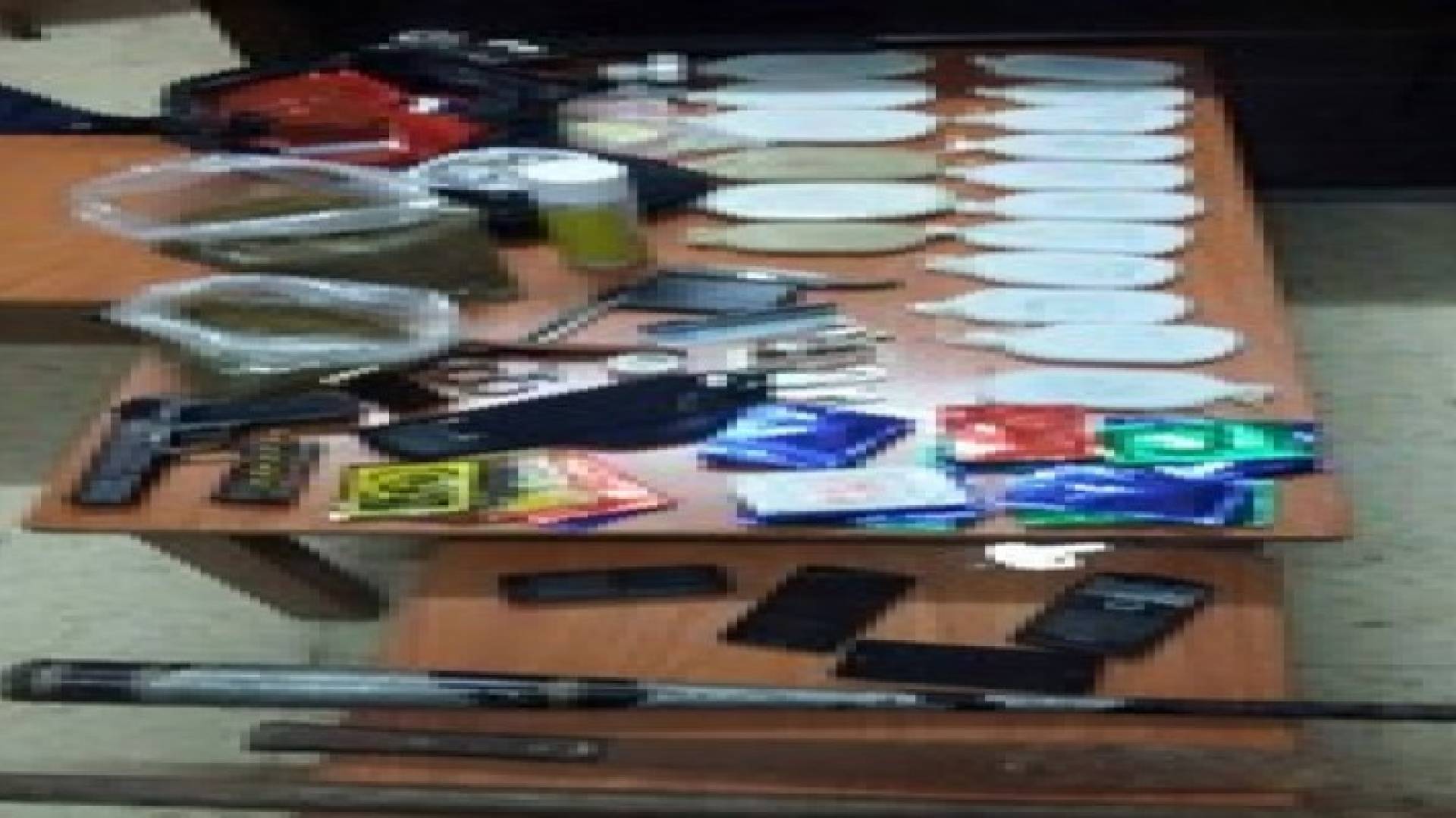 ضبط كميات من المخدرات والاسلحة اثر مداهمات أمنية..صور