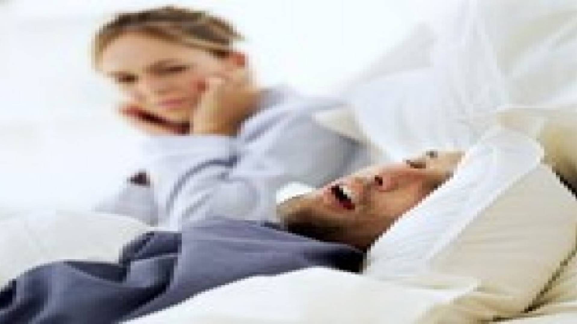 ‫الشخير.. مصدر إزعاج للمحيطين وجرس إنذار لصاحبه