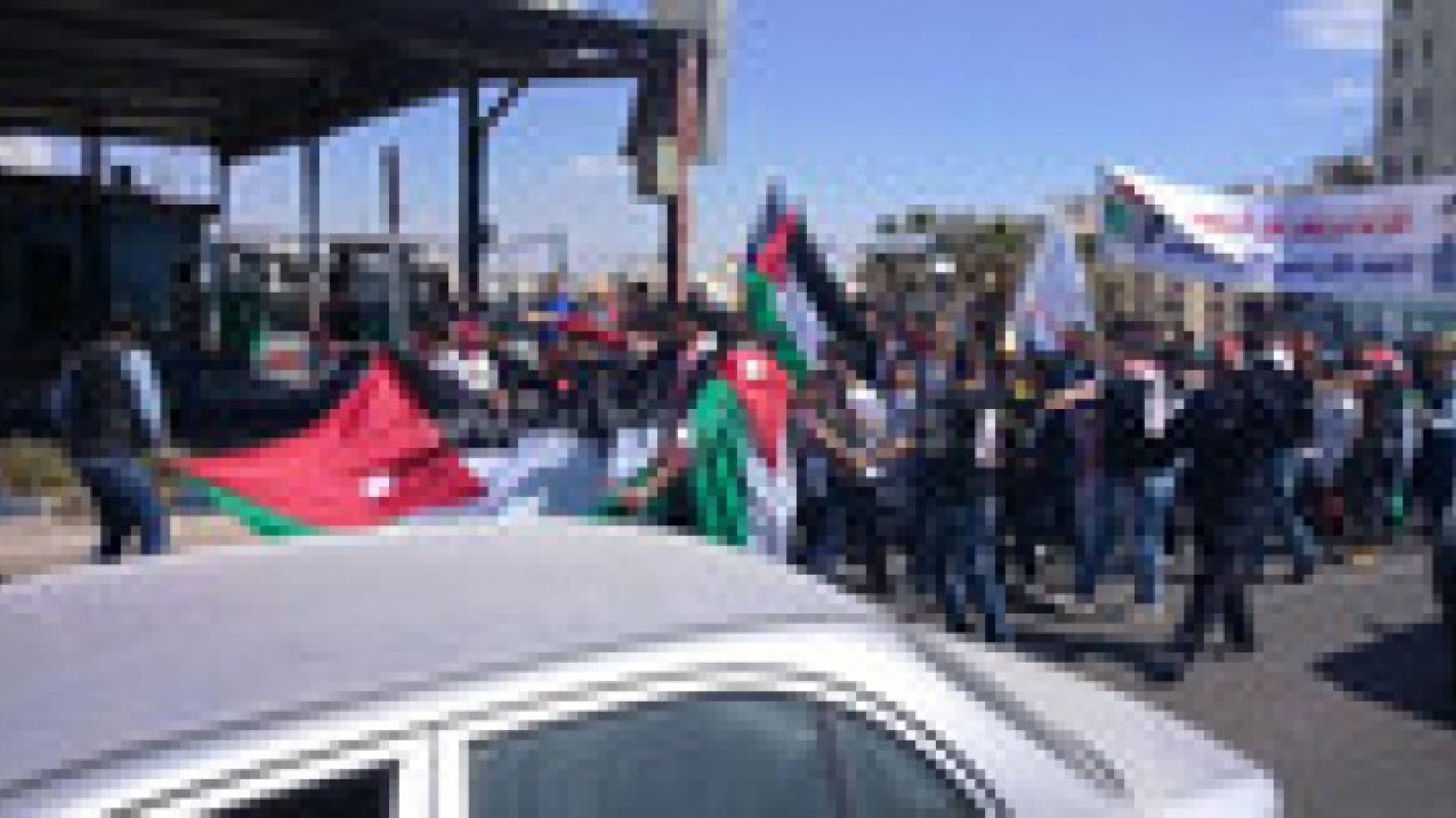 جمعية همتكم شباب تنظم مسيرة تخليدا لأرواح شهداء الكرامة