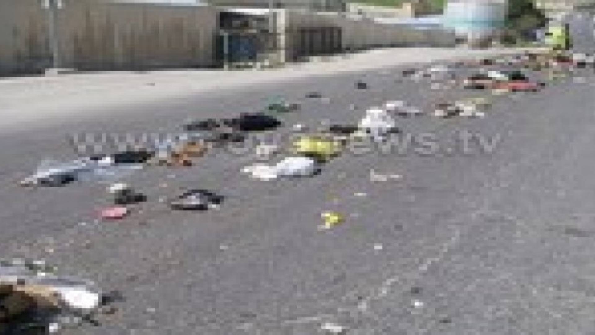 شكاوى من انتشار النفايات في منطقة أم نواره بعمان ..صور