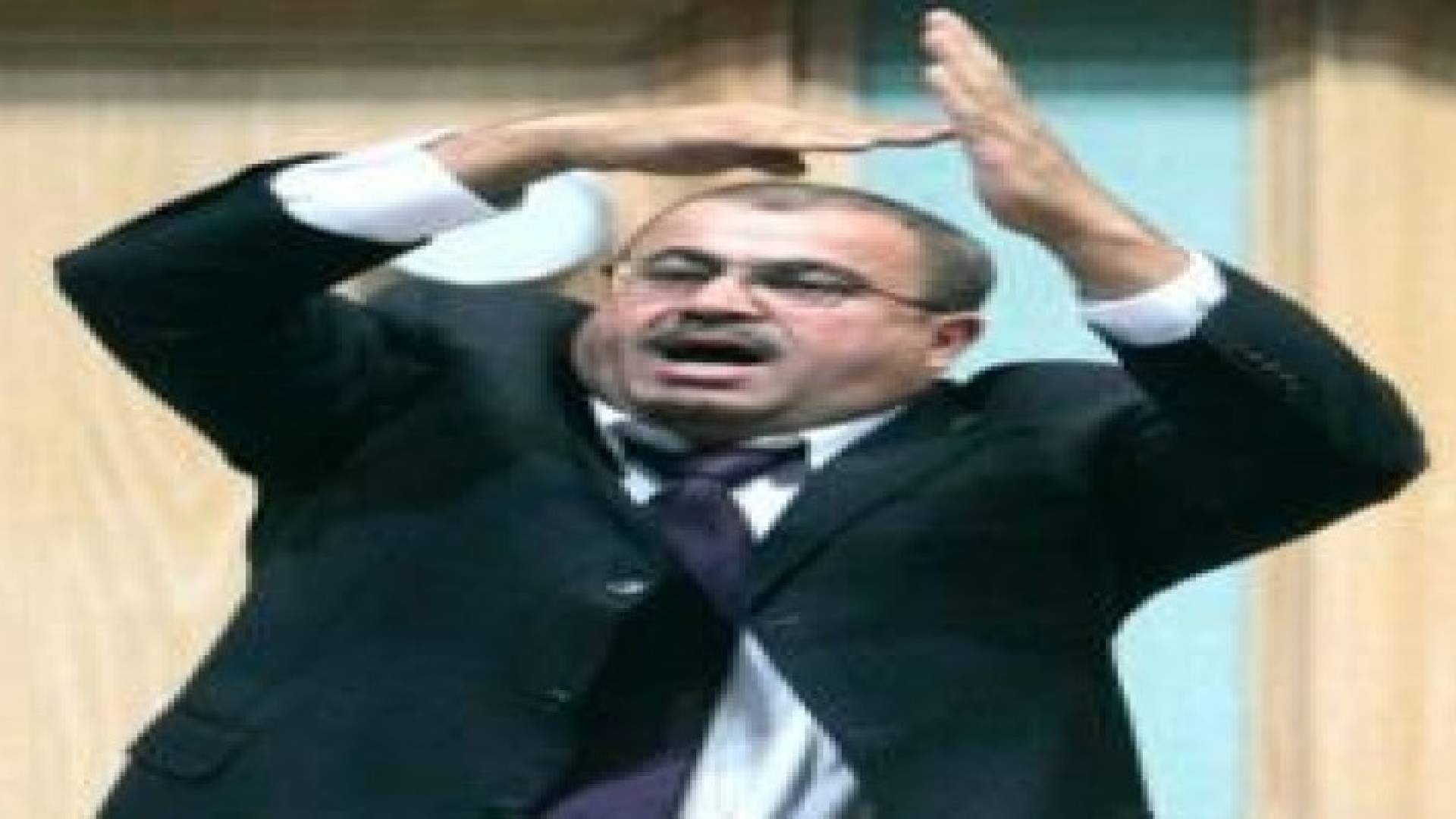 النائب خليل عطيه يوجه سؤالين لرئيس الوزراء .. تفاصيل