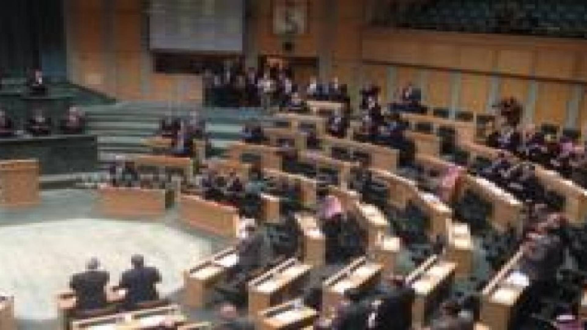 نقد نيابي لتصريحات سليماني ولتدريب سوريين لمحاربة "داعش"