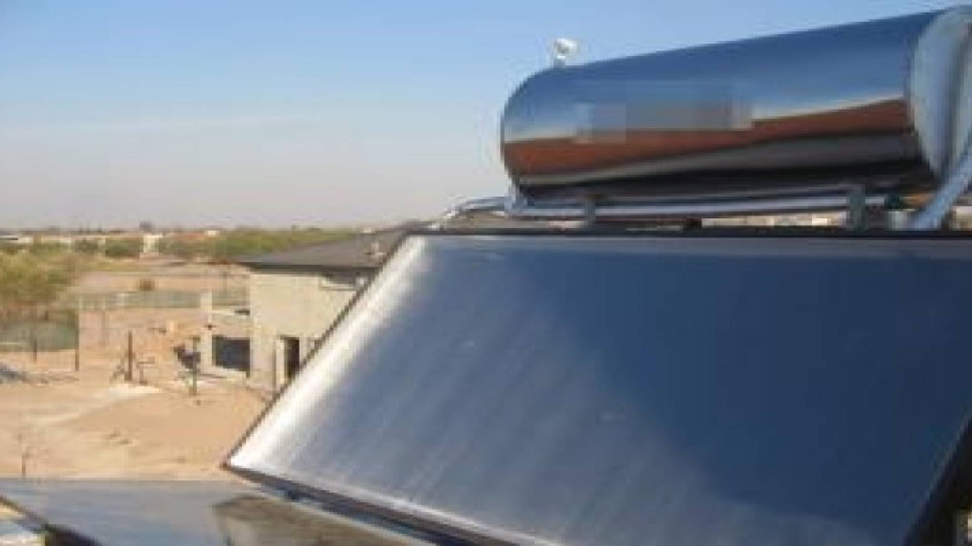 خطط لتركيب 60 ألف سخان مياه شمسي خلال 3 سنوات