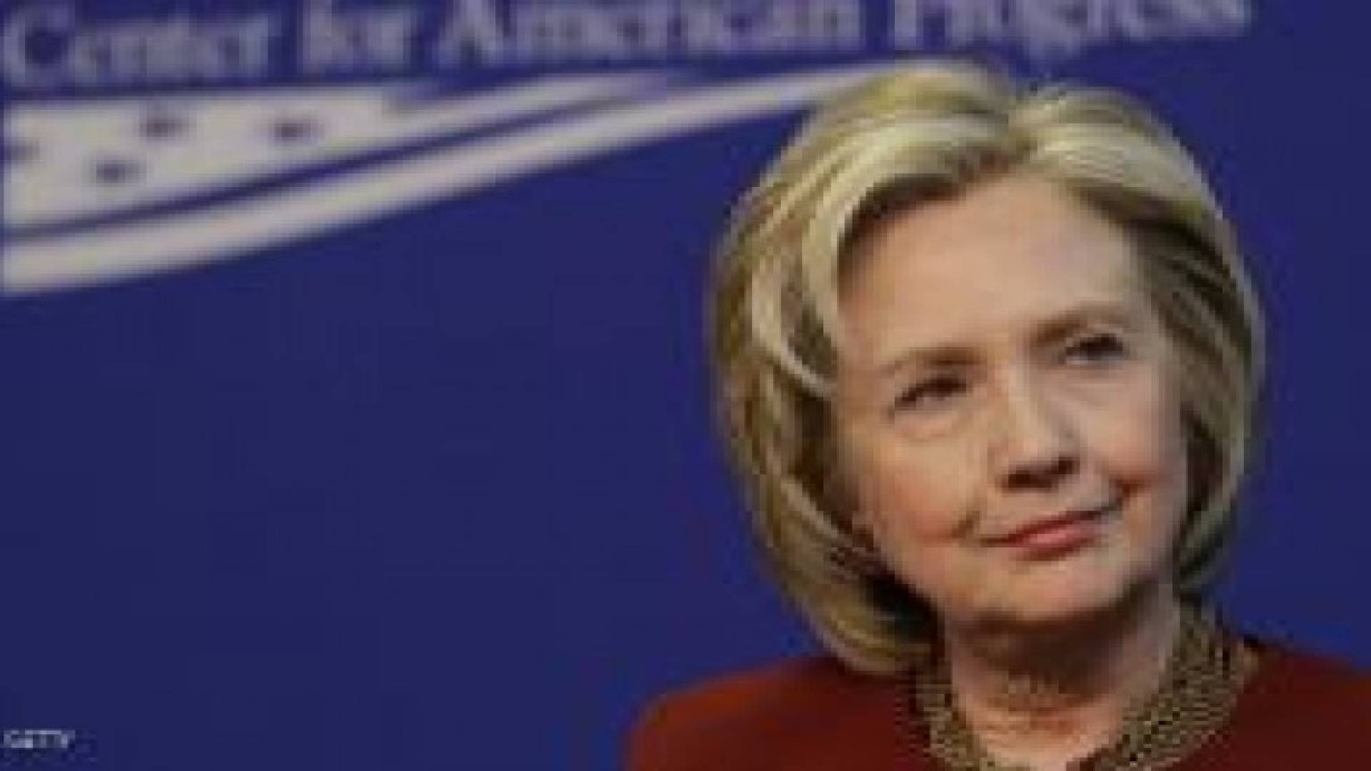 كلينتون قامت بمسح رسائل بريدها الإلكتروني