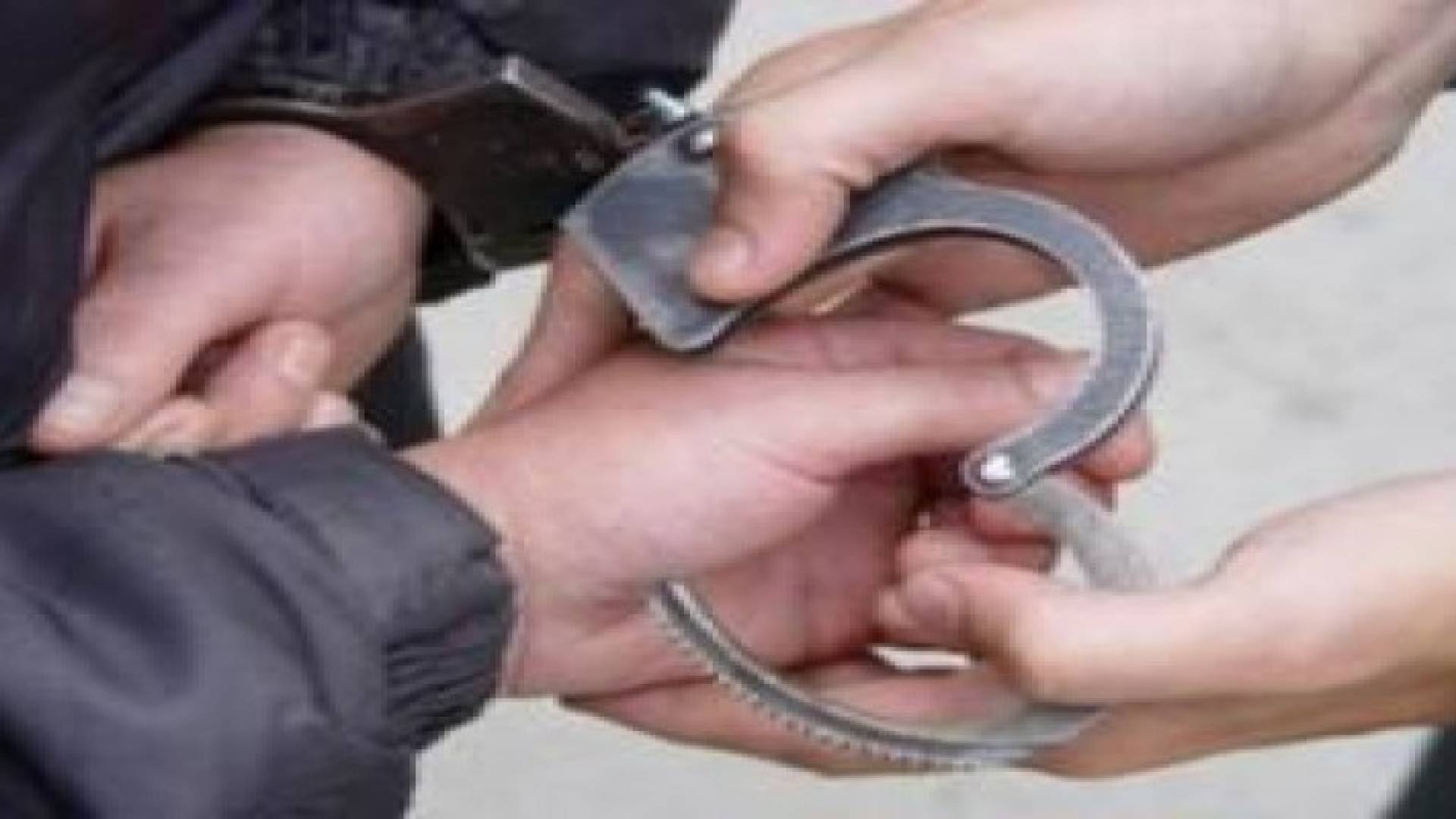 الزرقاء: القبض على سارقي مول تجاري بحطين