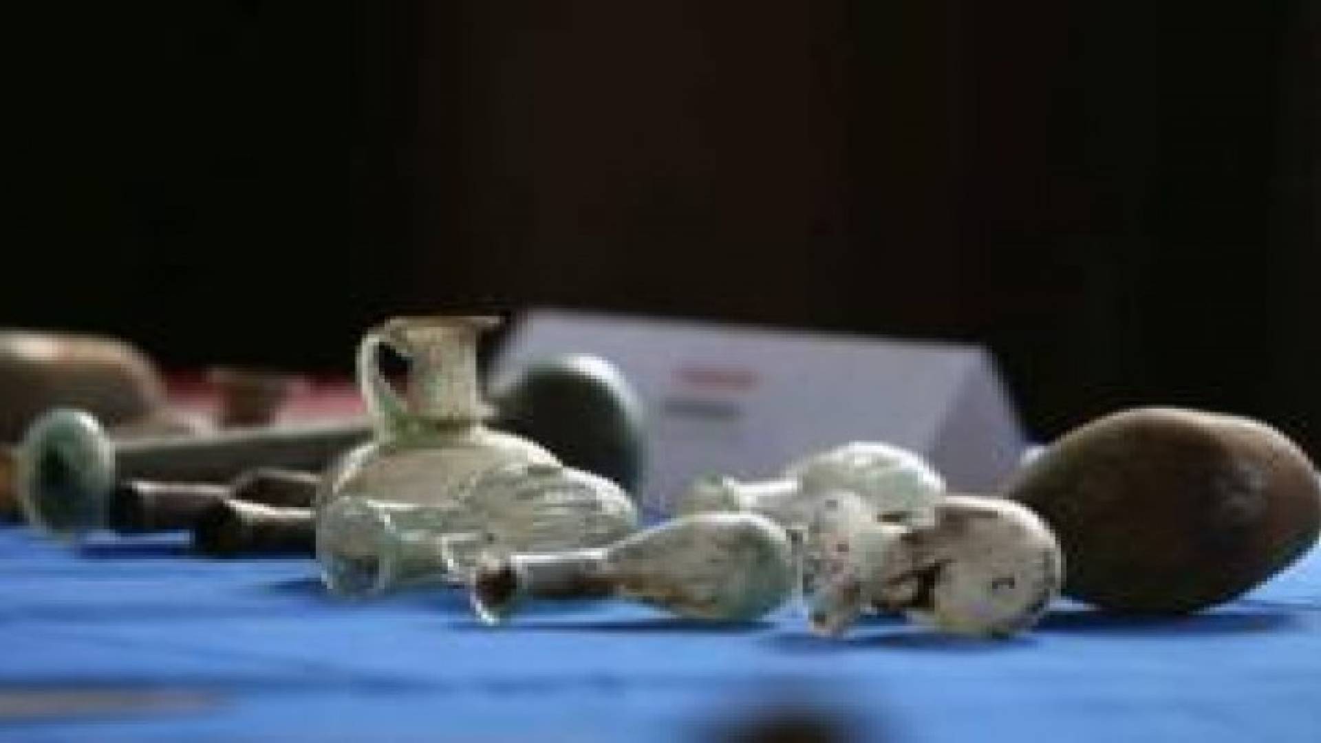 بريطانيا : "داعش" يمول إرهابه من تاريخ العراق وسوريا