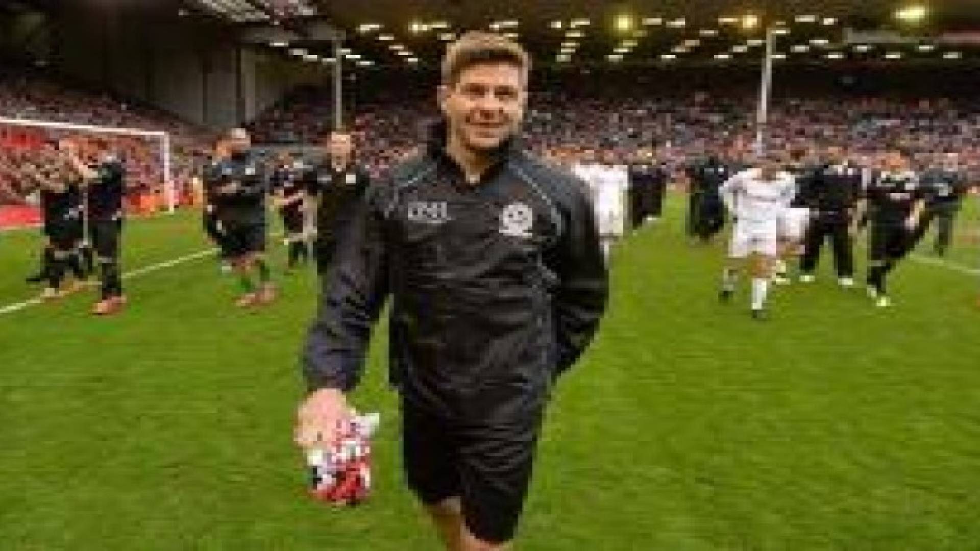 نجوم يشاركون في مباراة اصدقاء جيرارد الودية