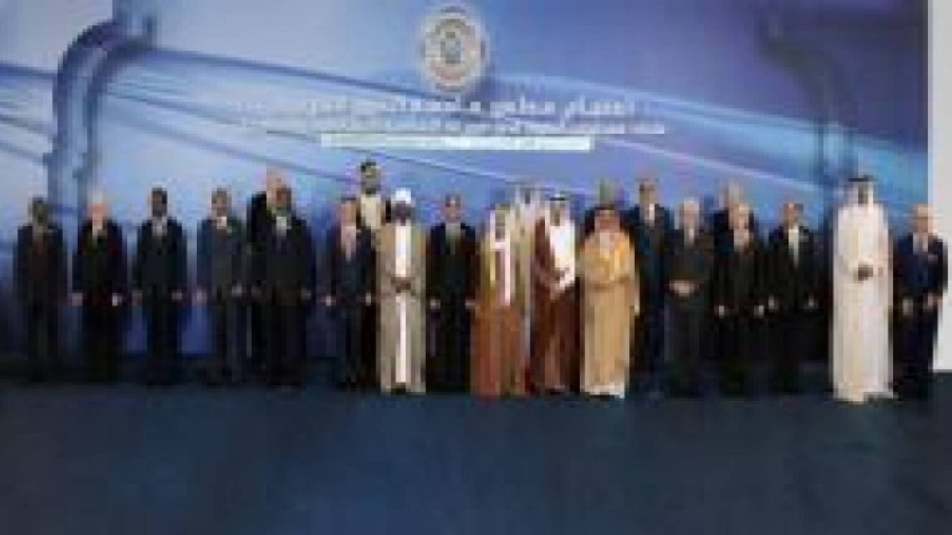 أبرزها " كحة" النسور 20 مشهدا في القمة العربية تخطف الأضواء