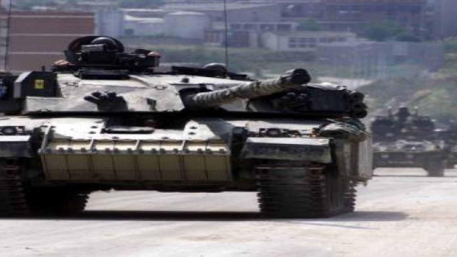 الحوثيون يقصفون منازل في الضالغ بالمدفعية