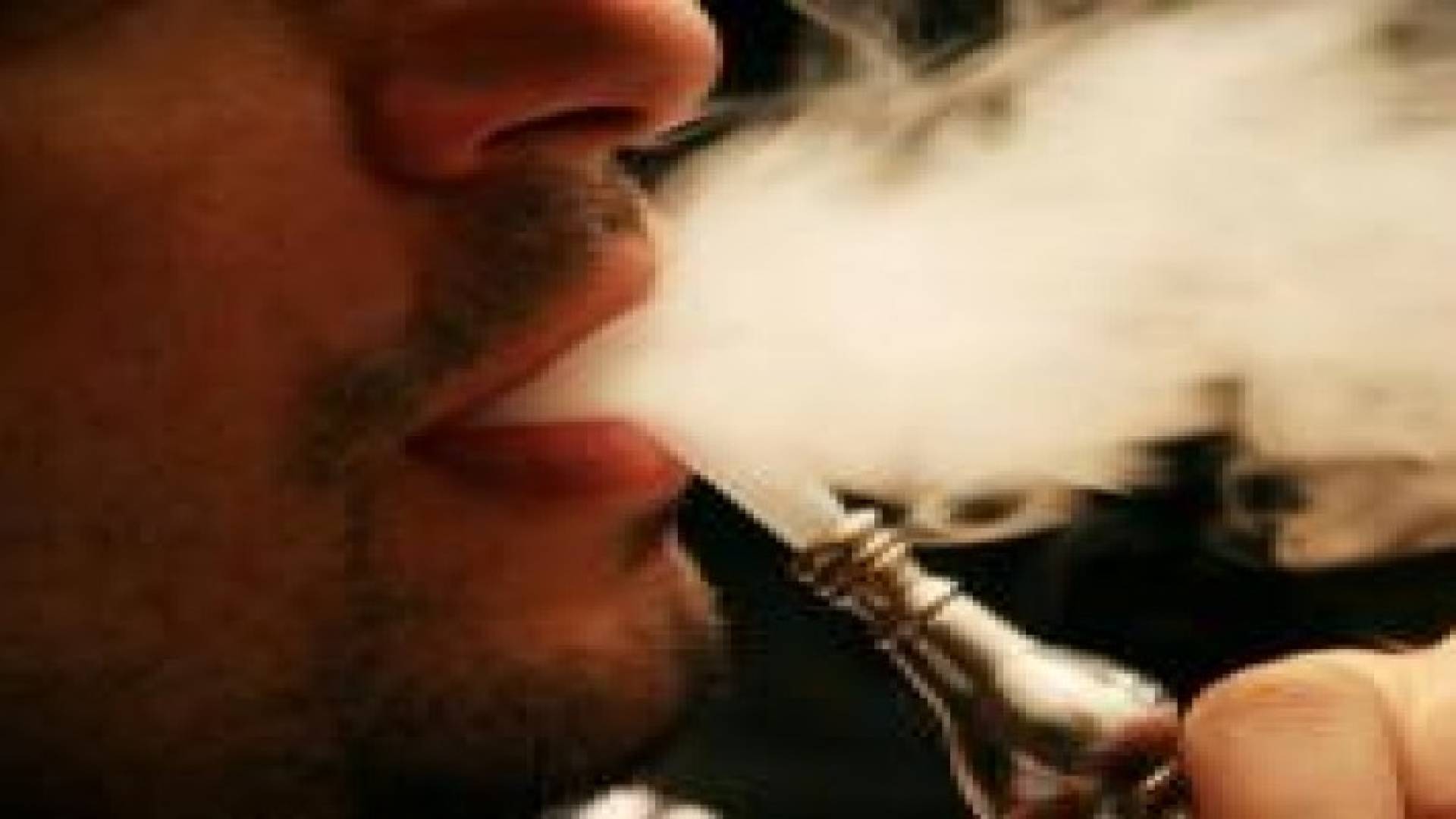 "سحبة" واحدة من الشيشة تعادل تدخين سيجارة كاملة