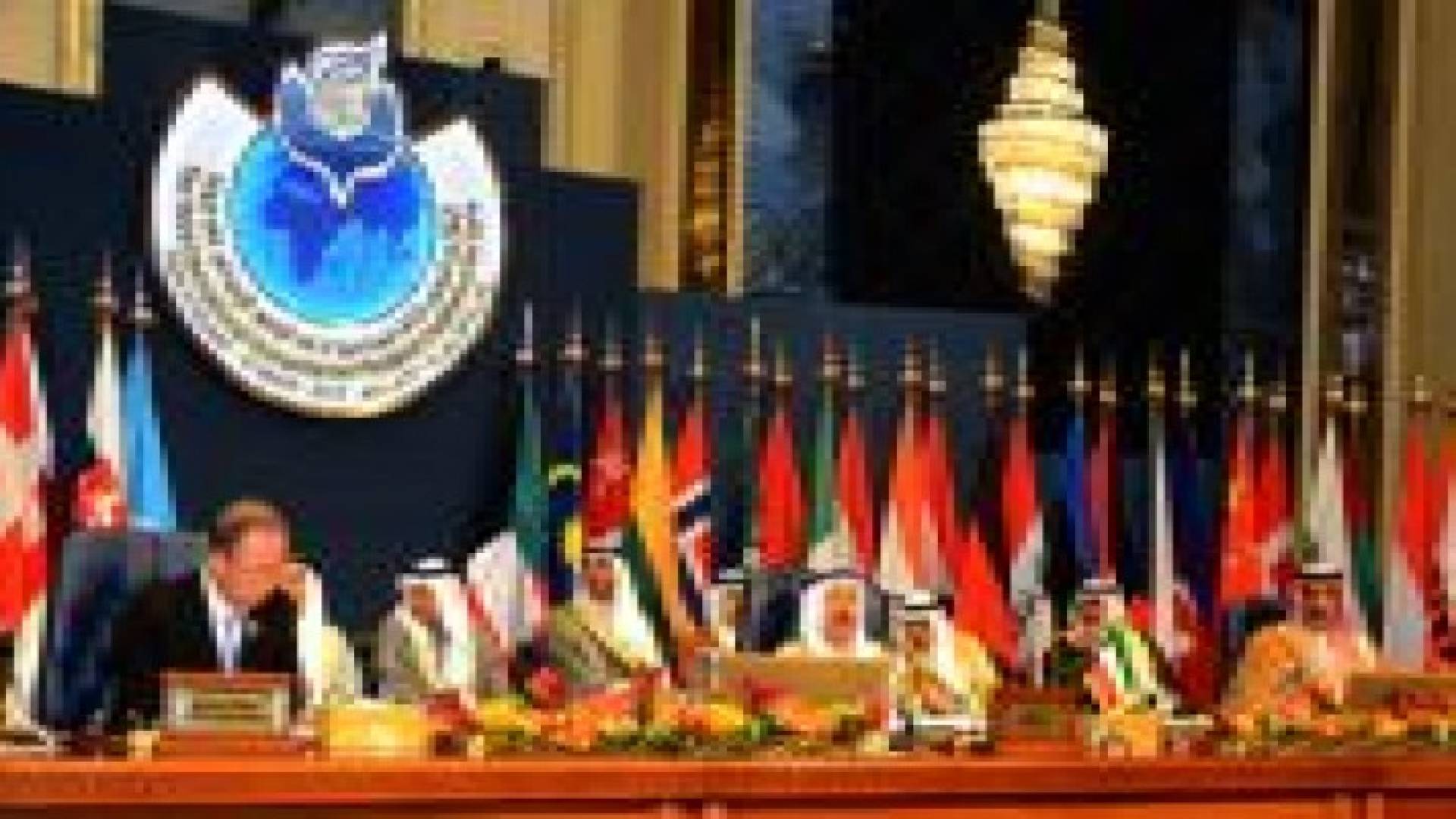 المانحون يتعهدون بأكثر من ملياري دولار لسوريا