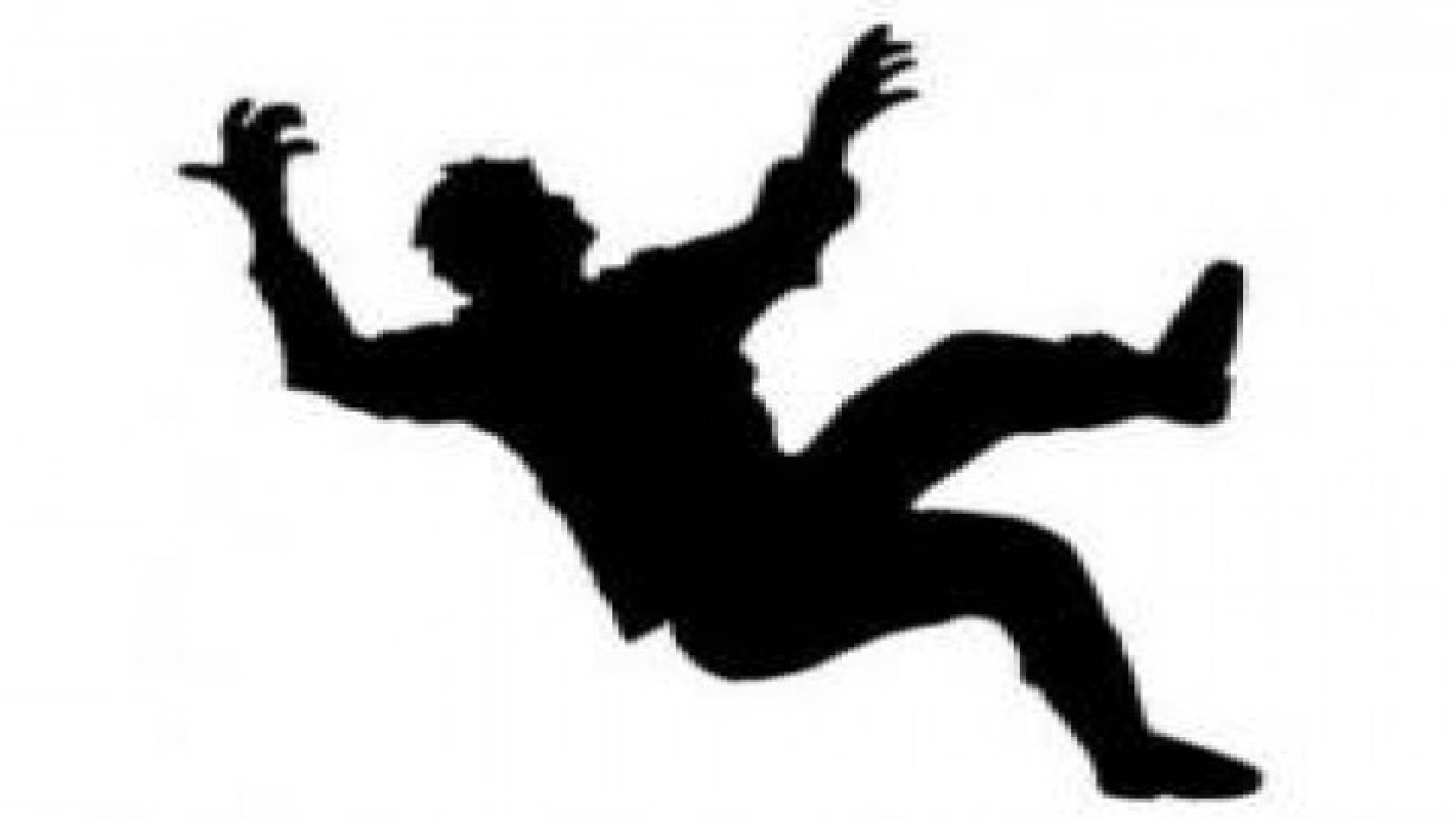 إصابة شخص اثر حادث سقوط في بضاحية الرشيد