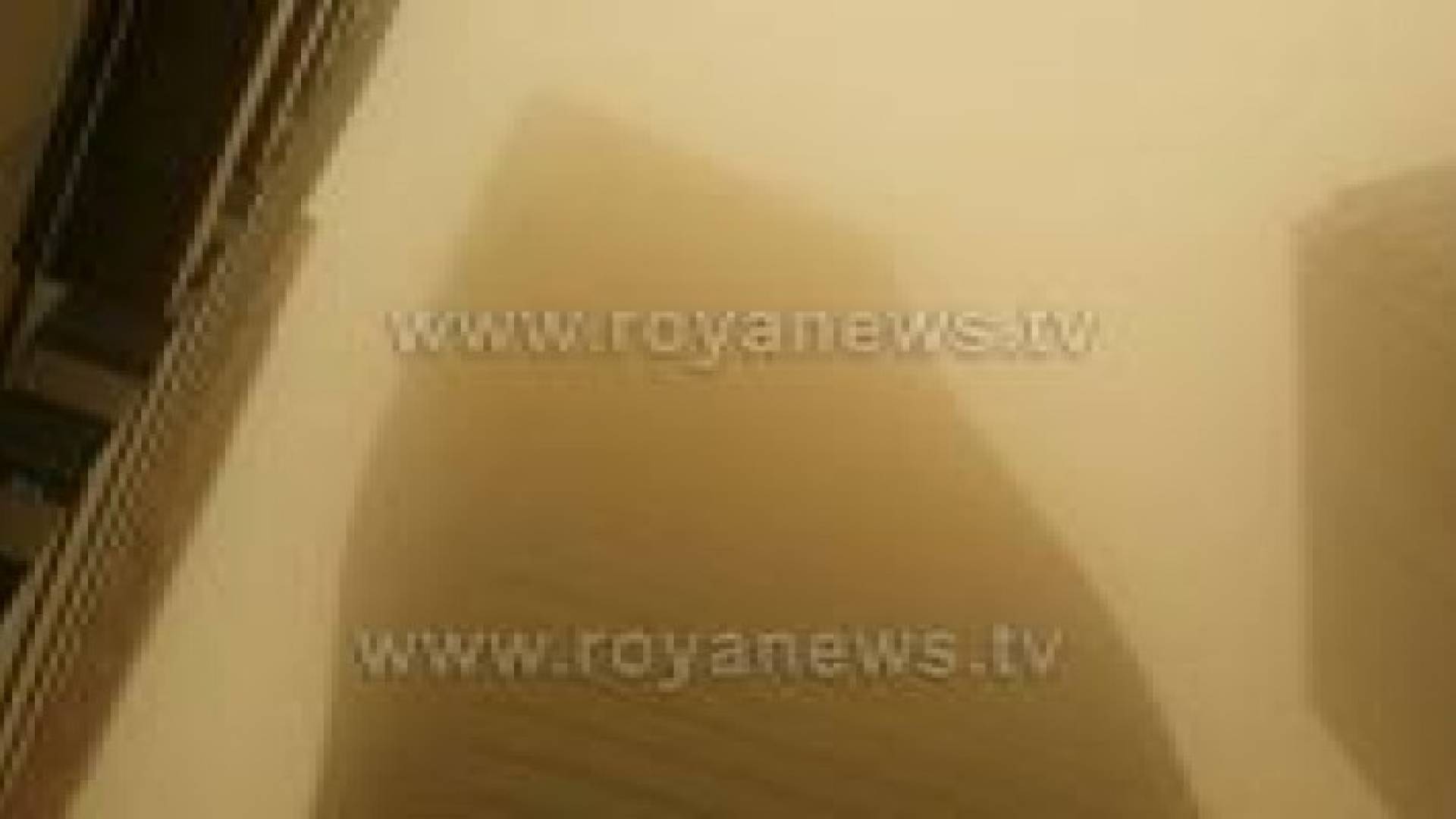 عاصفة ترابية تعطل الدراسة وتعلق رحلات جوية بدول خليجية