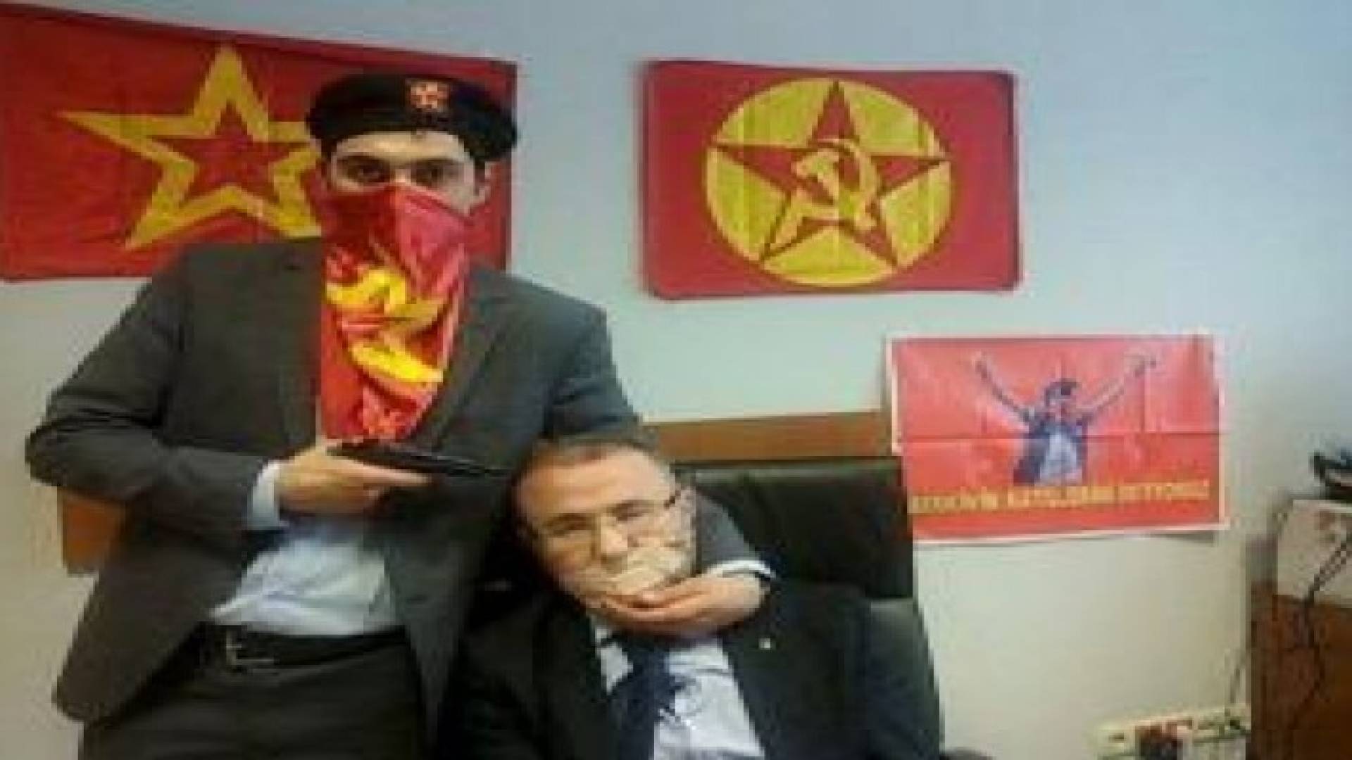 النيابة العامة بإسطنبول: الإرهابيان قتلا المدعي العام بالرصاص بعد احتجازه